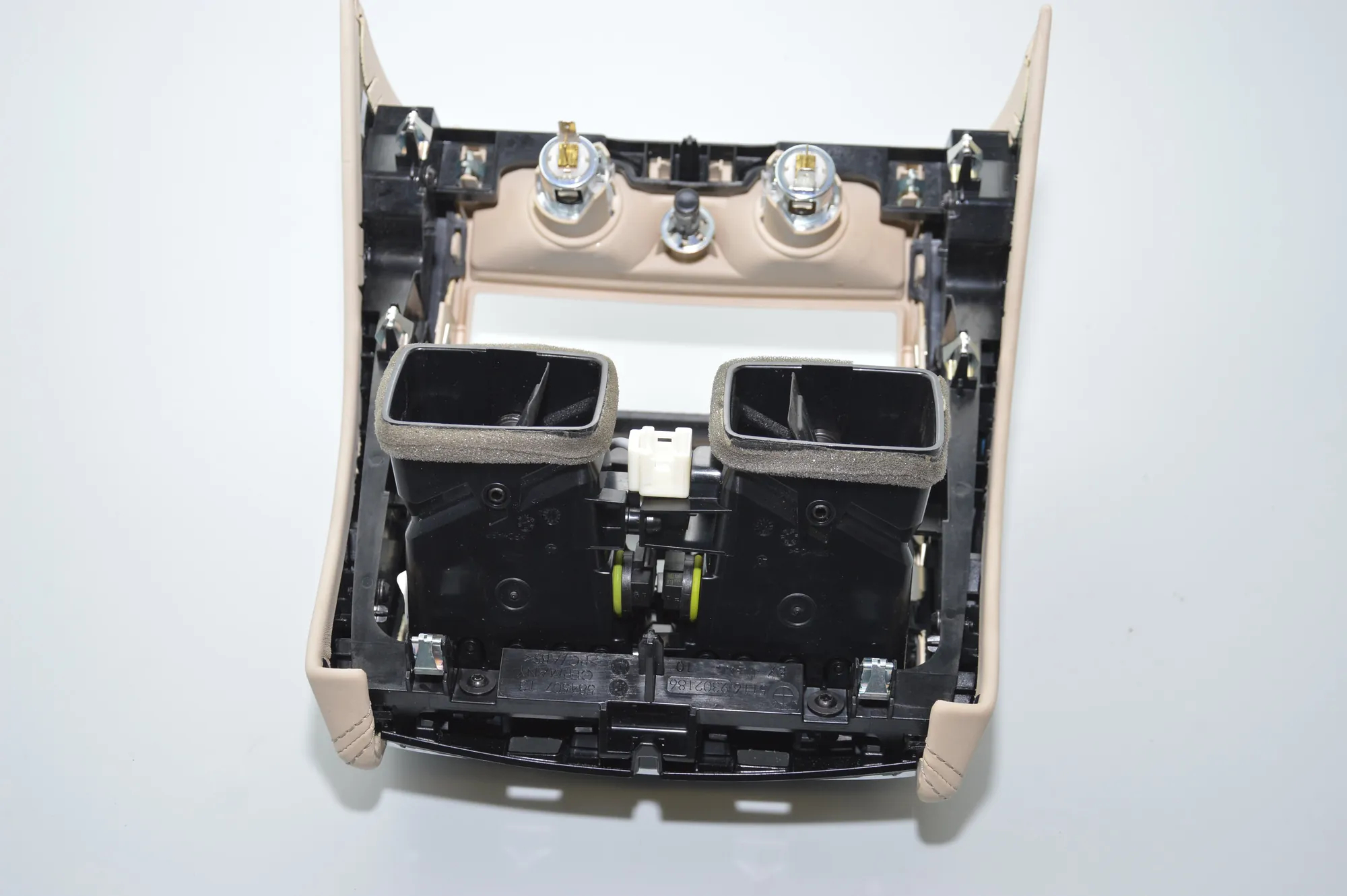 Other Trim Parts – OEM 9352332 · BMW 7 (G11, G12) BMW 7 (G11, G12) 750 i, Li xDrive 2015 – 7