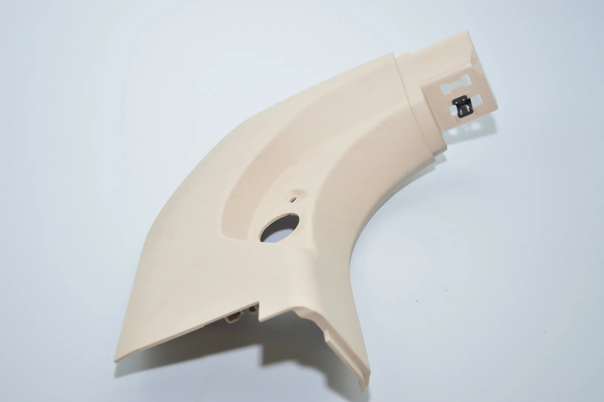 Front Left A Pillar Trim – OEM 7343385 · BMW 7 (G11, G12) BMW 7 (G11, G12) 750 i, Li xDrive 2015 – 2