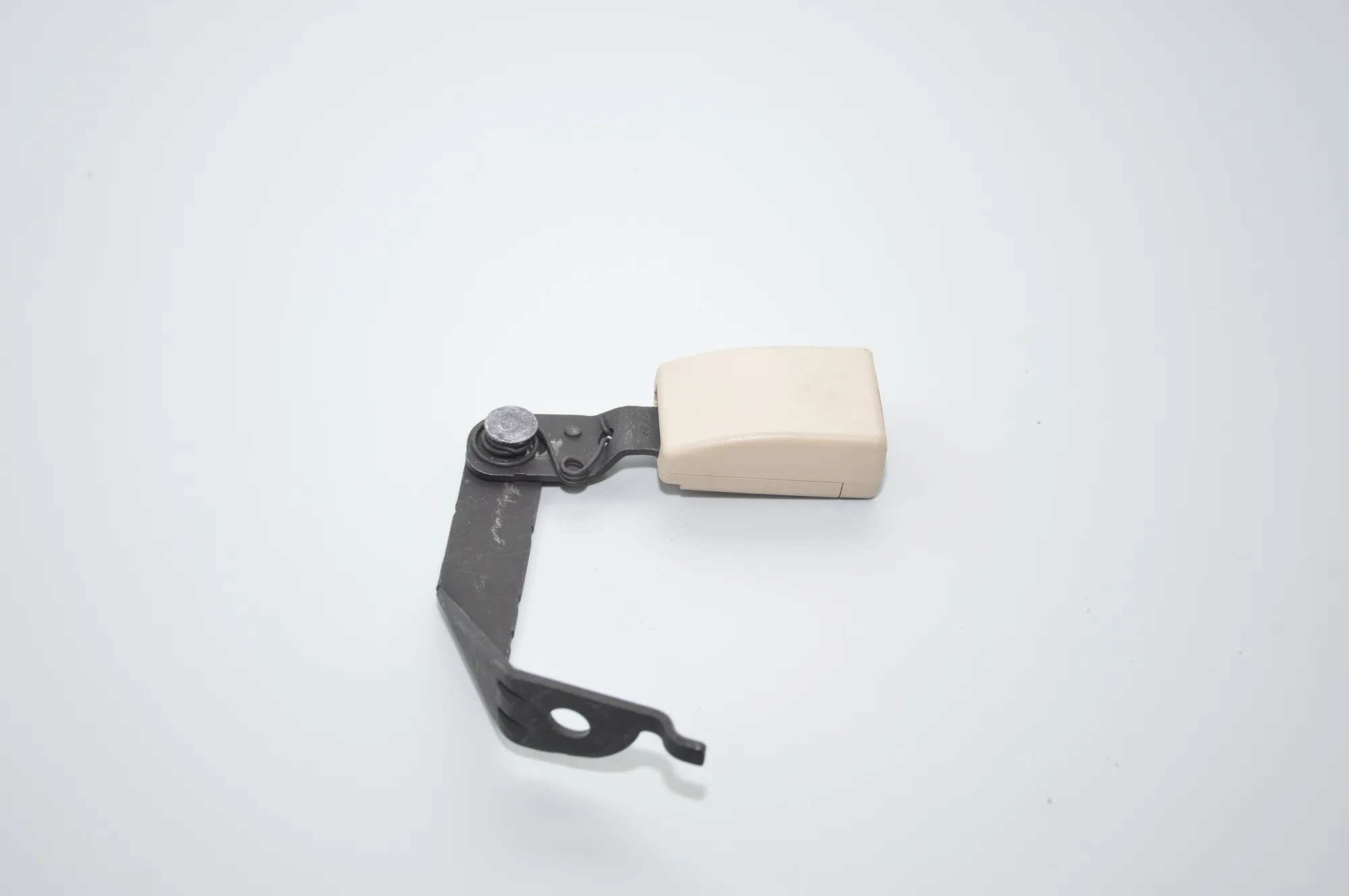 Front Right Seat Buckle – OEM 7435900 · BMW 7 (G11, G12) BMW 7 (G11, G12) 750 i, Li xDrive 2015 – 2