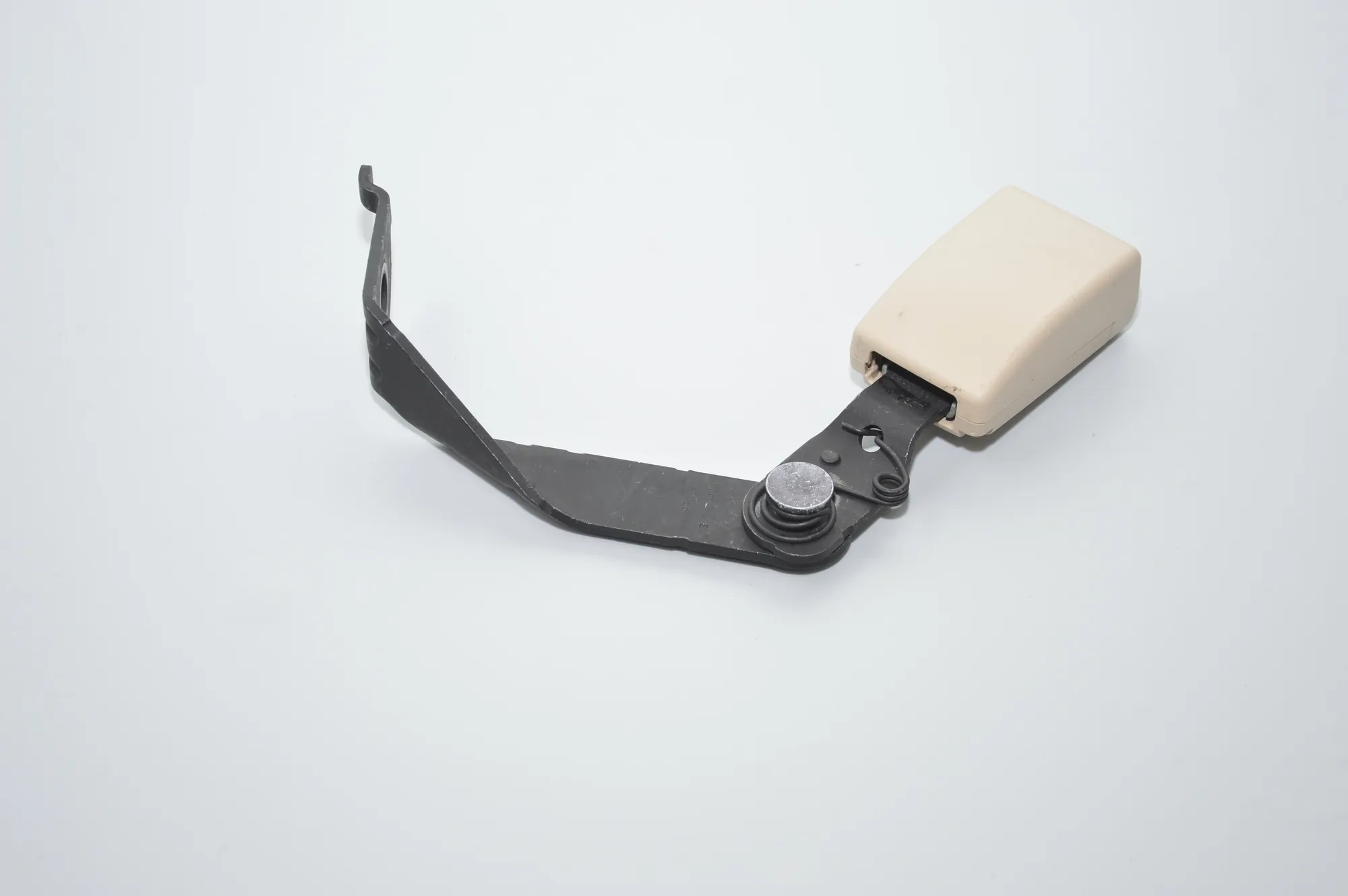 Front Left Seat Buckle – OEM 7435899 · BMW 7 (G11, G12) BMW 7 (G11, G12) 750 i, Li xDrive 2015 – 2