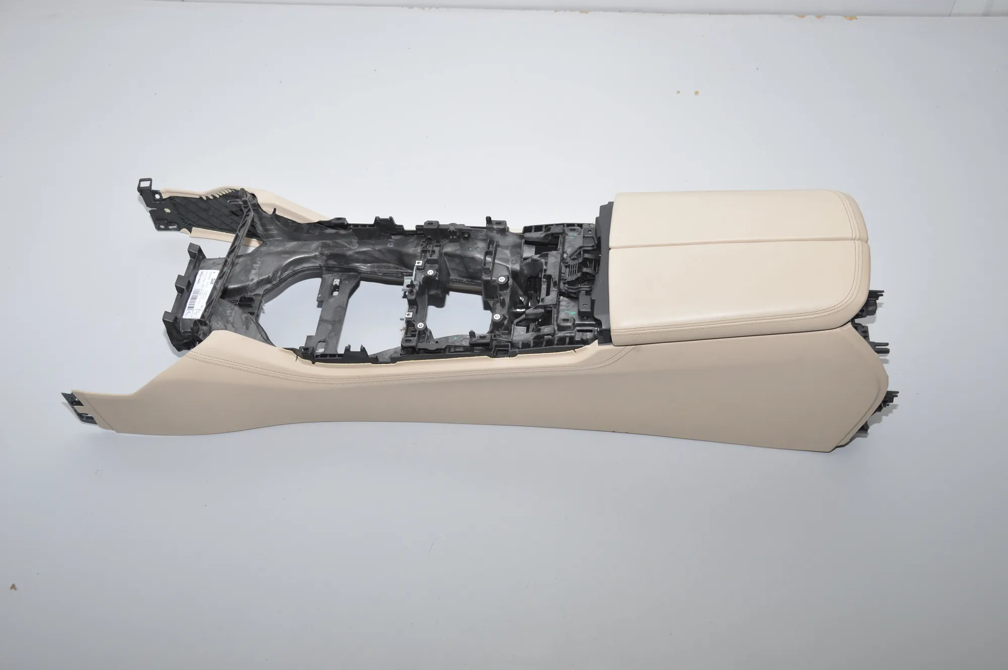 Armrest – OEM 9352298 · BMW 7 (G11, G12) BMW 7 (G11, G12) 750 i, Li xDrive 2015