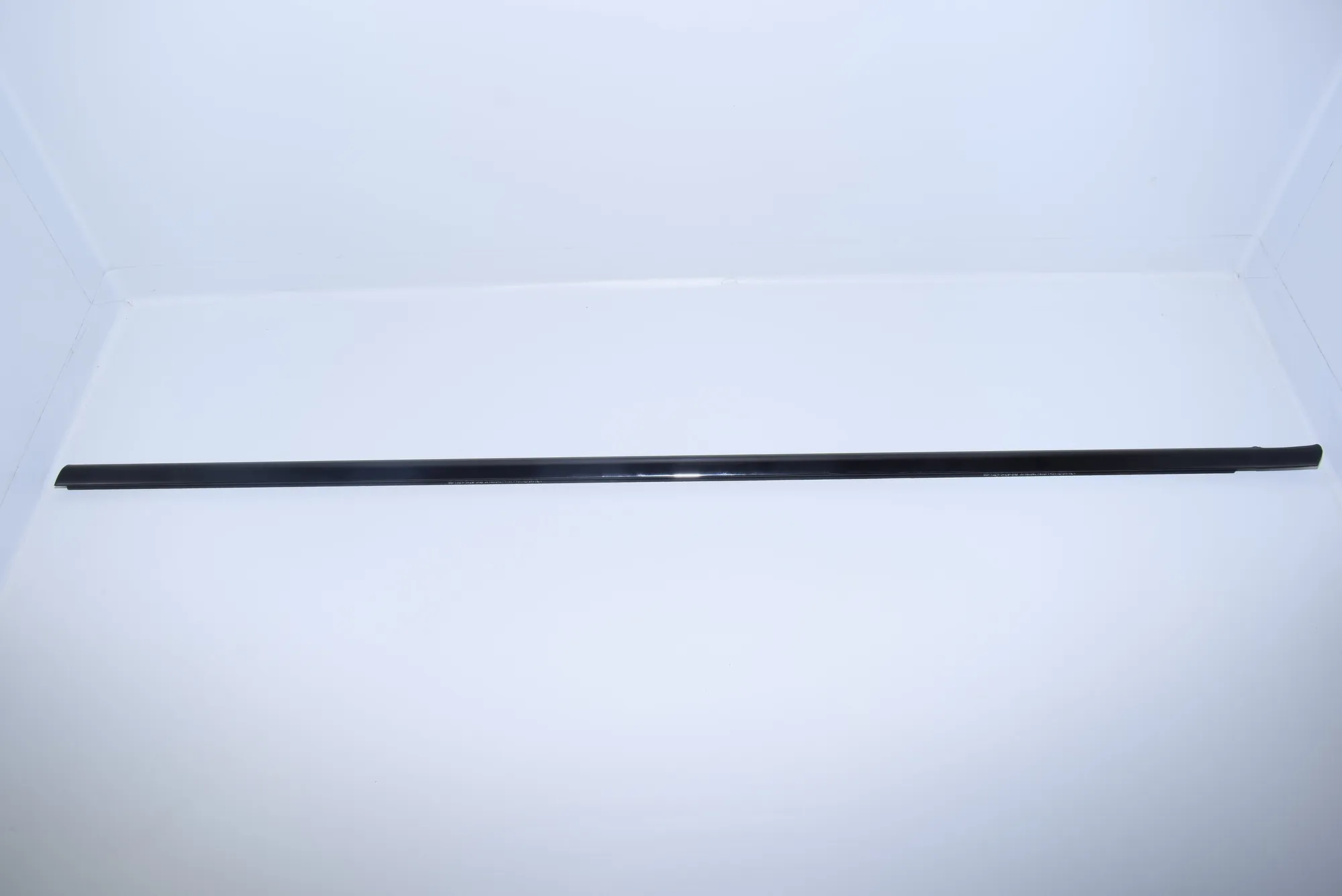 Rear Left Door Window Strip – OEM 7185231 · BMW 7 (F01, F02) BMW 7 (F01, F02) 2014
