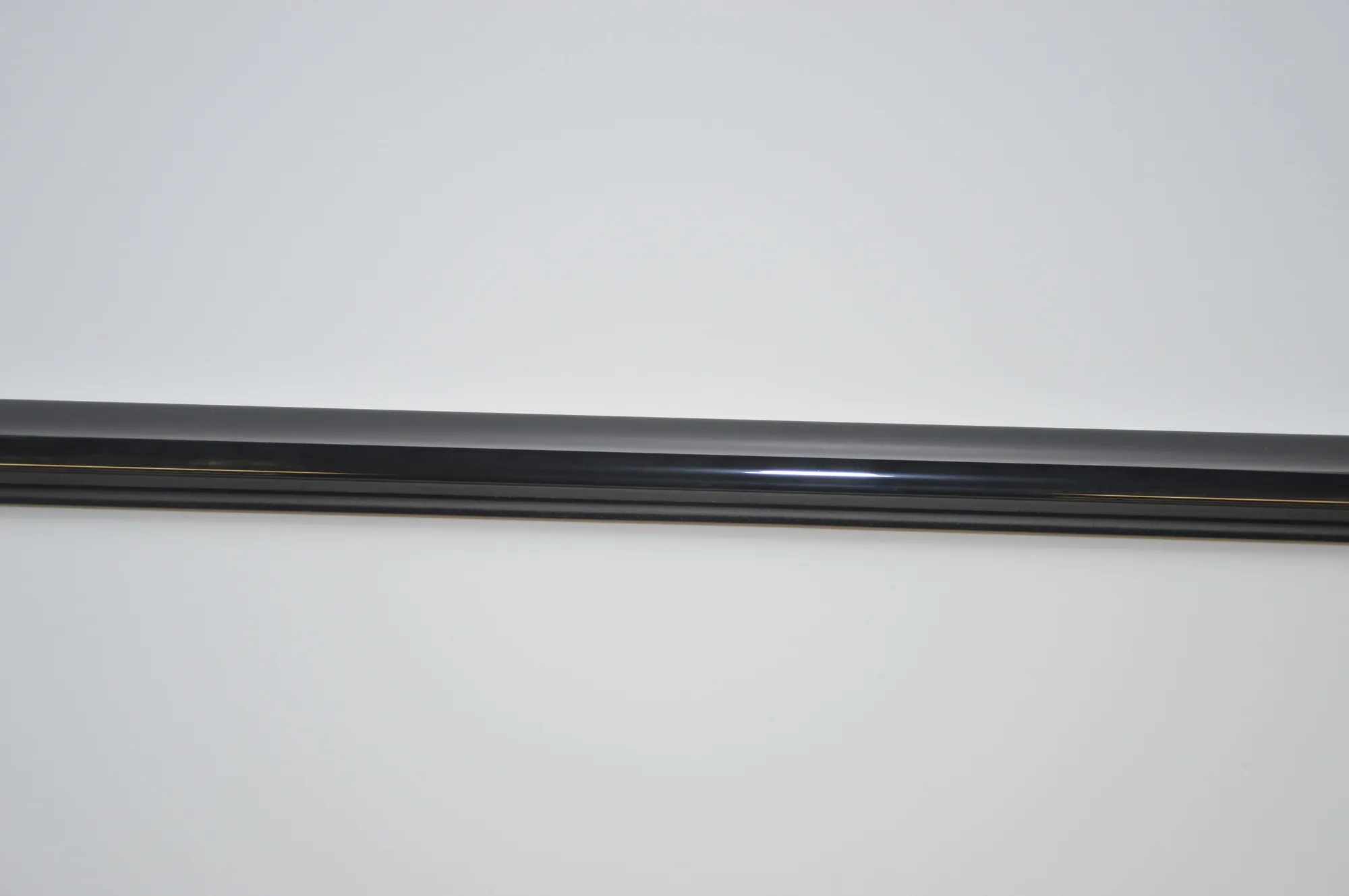 Front Left Door Window Strip – OEM 7185232 · BMW 7 (F01, F02) BMW 7 (F01, F02) 2008 – 5
