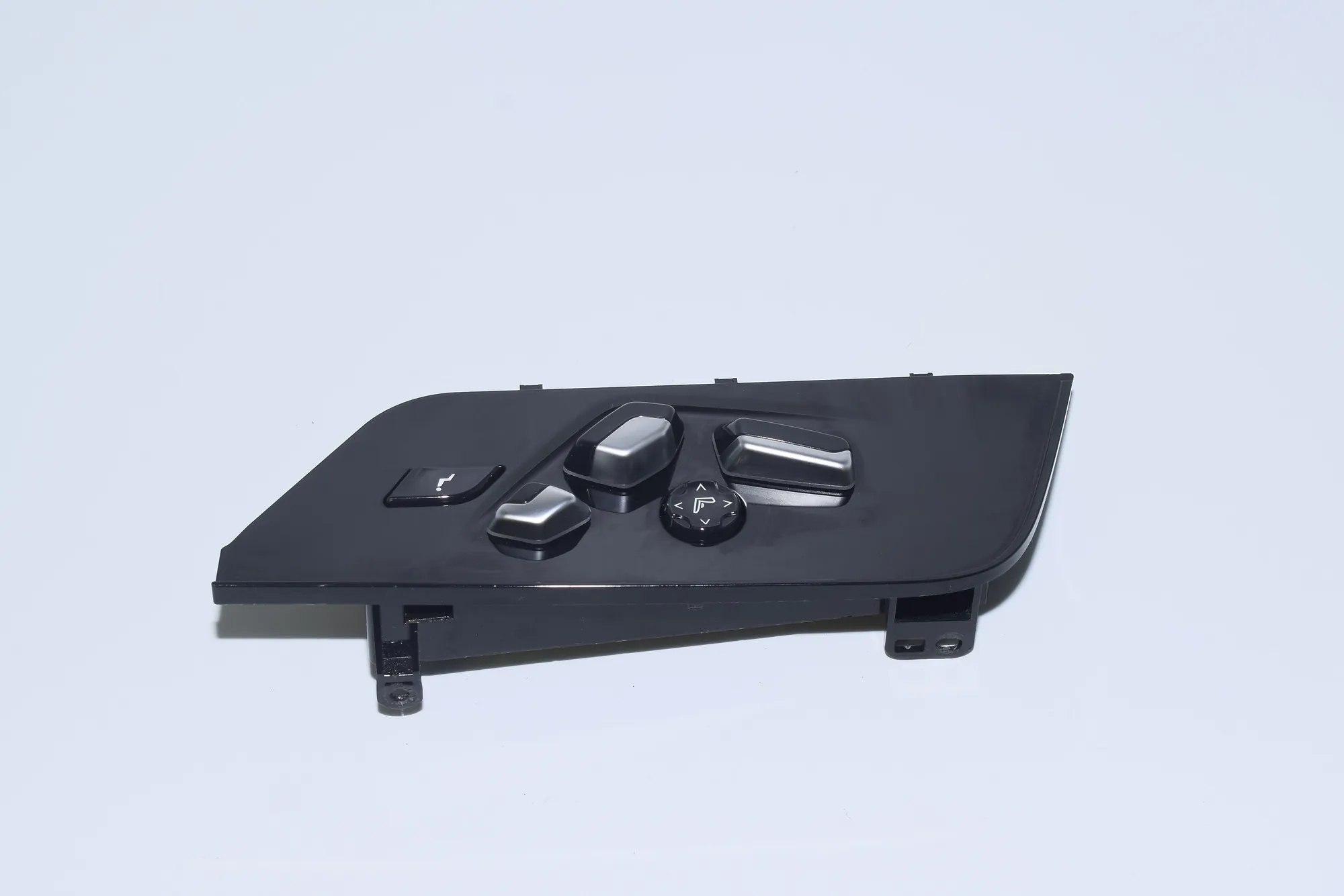 Front Left Seat Control Unit – OEM 9384527 · BMW 7 (G11, G12) BMW 7 (G11, G12) 2015 – 5