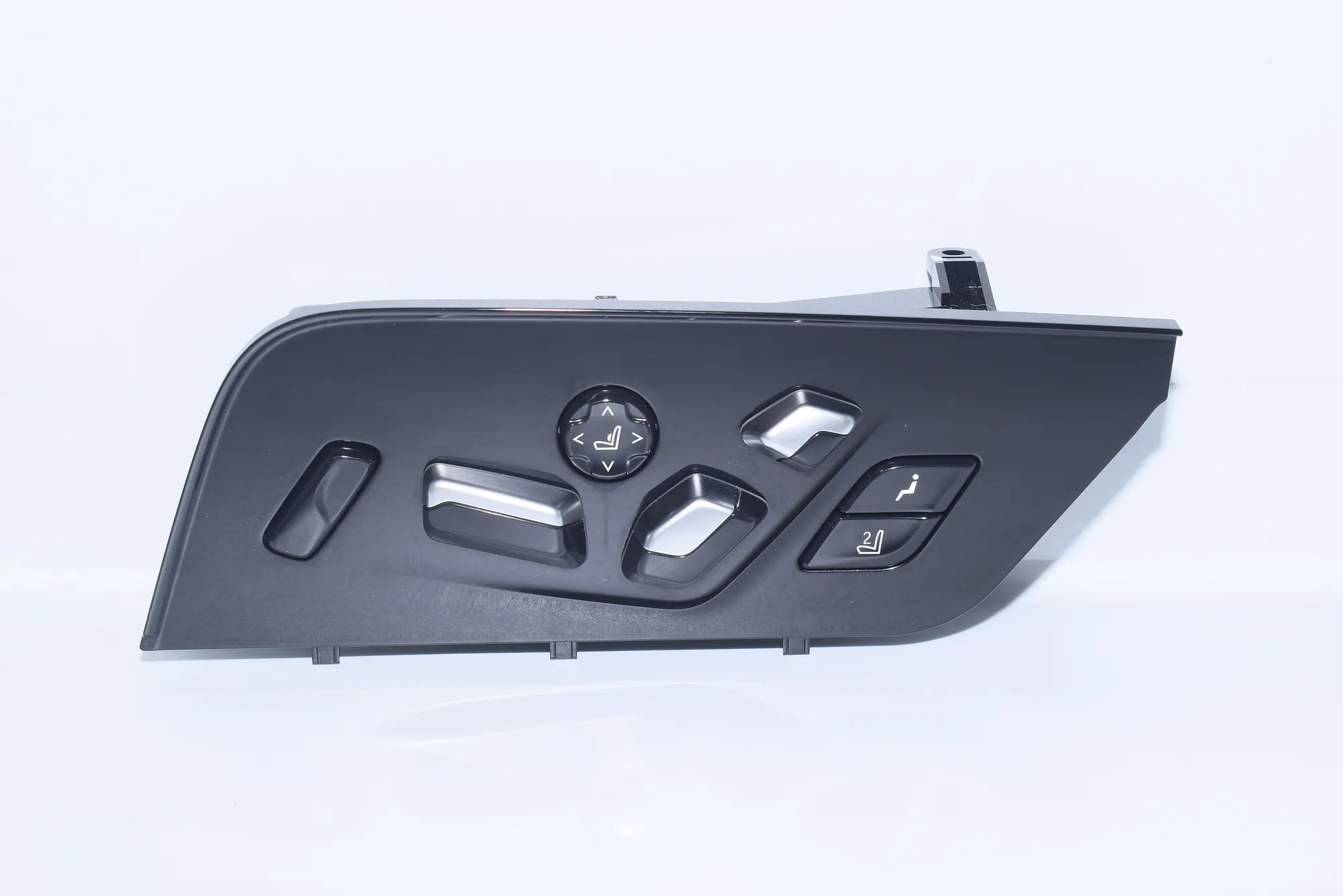 Front Left Seat Control Unit – OEM 6817973 · BMW 7 (G11, G12) BMW 7 (G11, G12) 2015 – 3