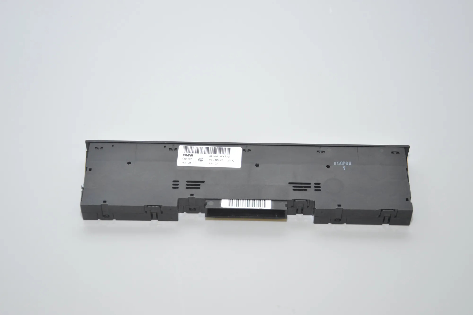 Button Switch Panel – OEM 8373772 · BMW 5 (E39) BMW 5 (E39) 2001 – 5