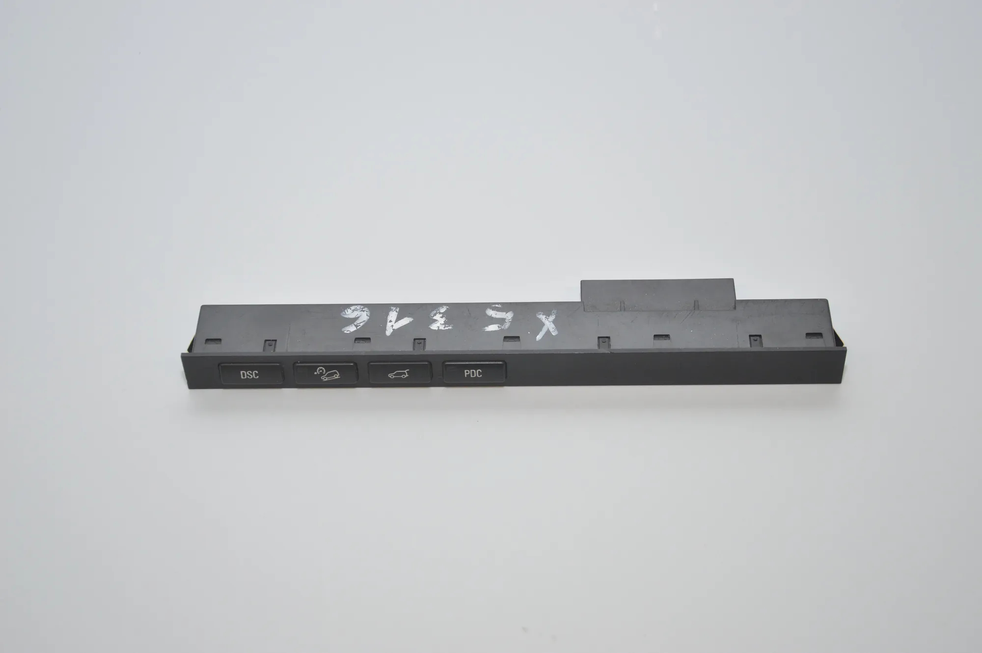 Button Switch Panel – OEM 8373734 · BMW X5 (E53) BMW X5 (E53) 4.4 i 2002