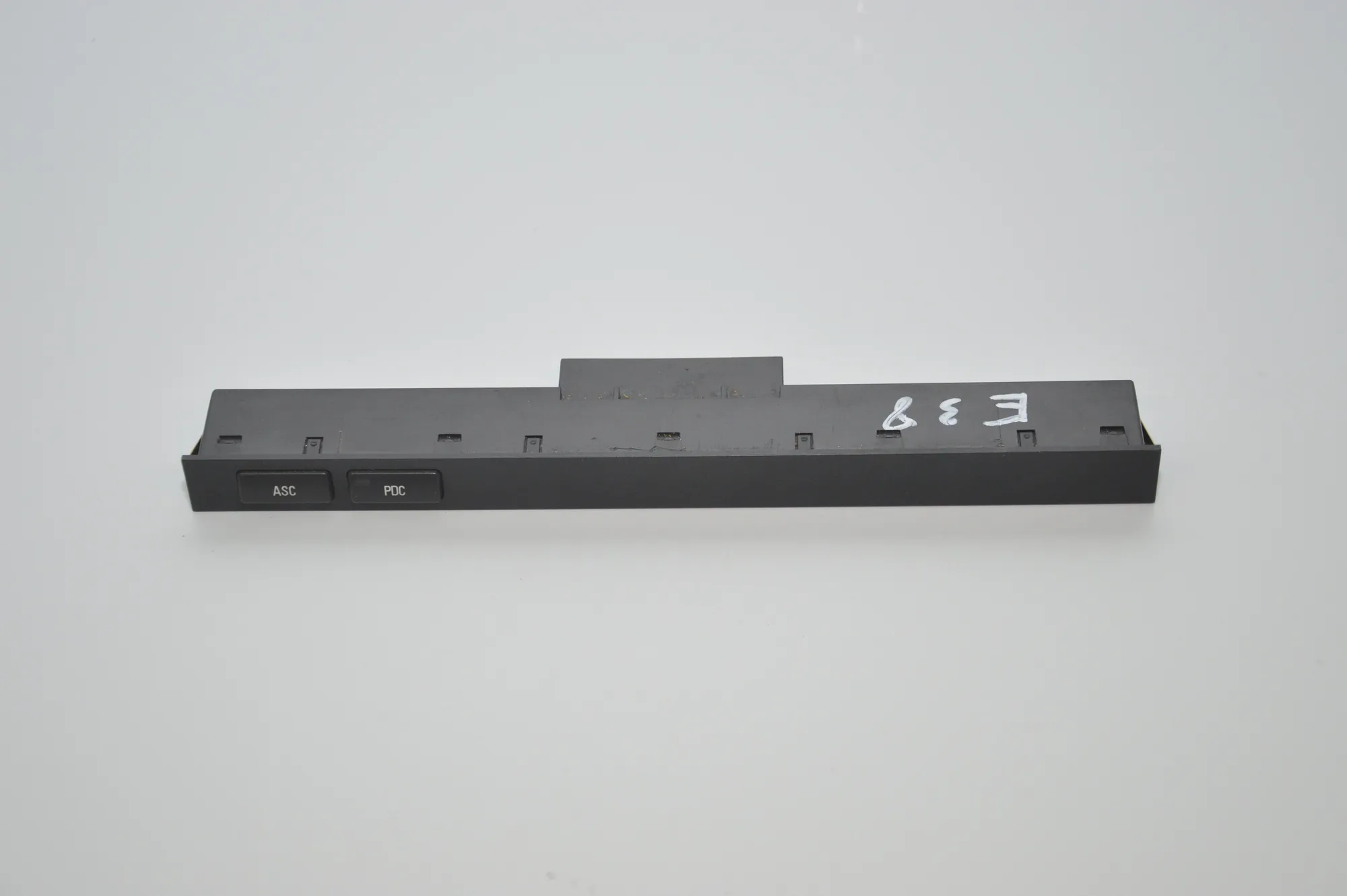 Button Switch Panel – OEM 8373708 · BMW 7 (E38) BMW 7 (E38) 2000