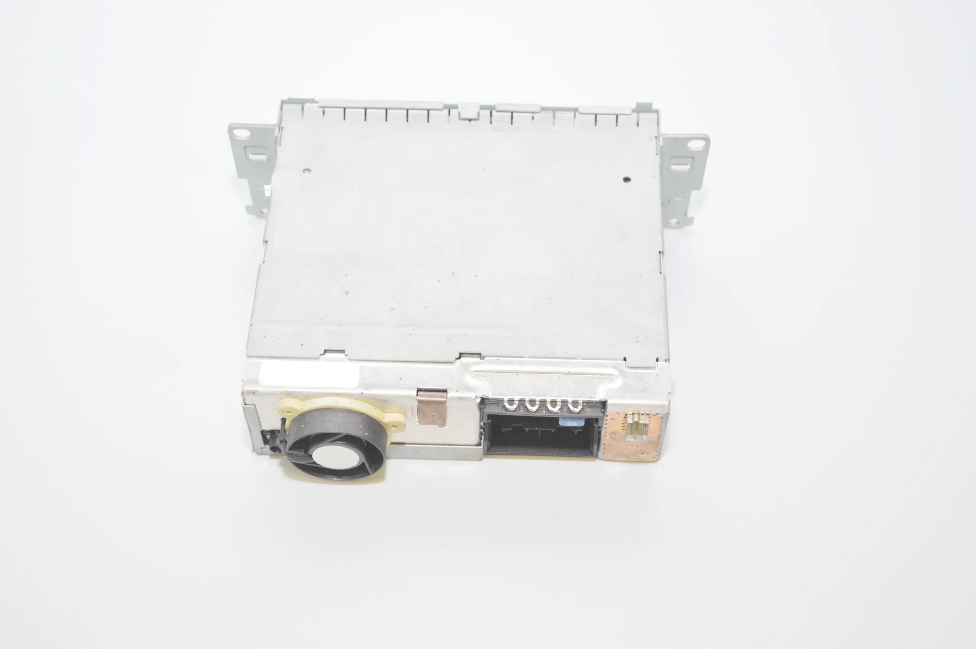 Music Radio CD Player Head Unit – OEM 9149228 · BMW 5 (E60) BMW 5 (E60) 520 d 2004 – 4