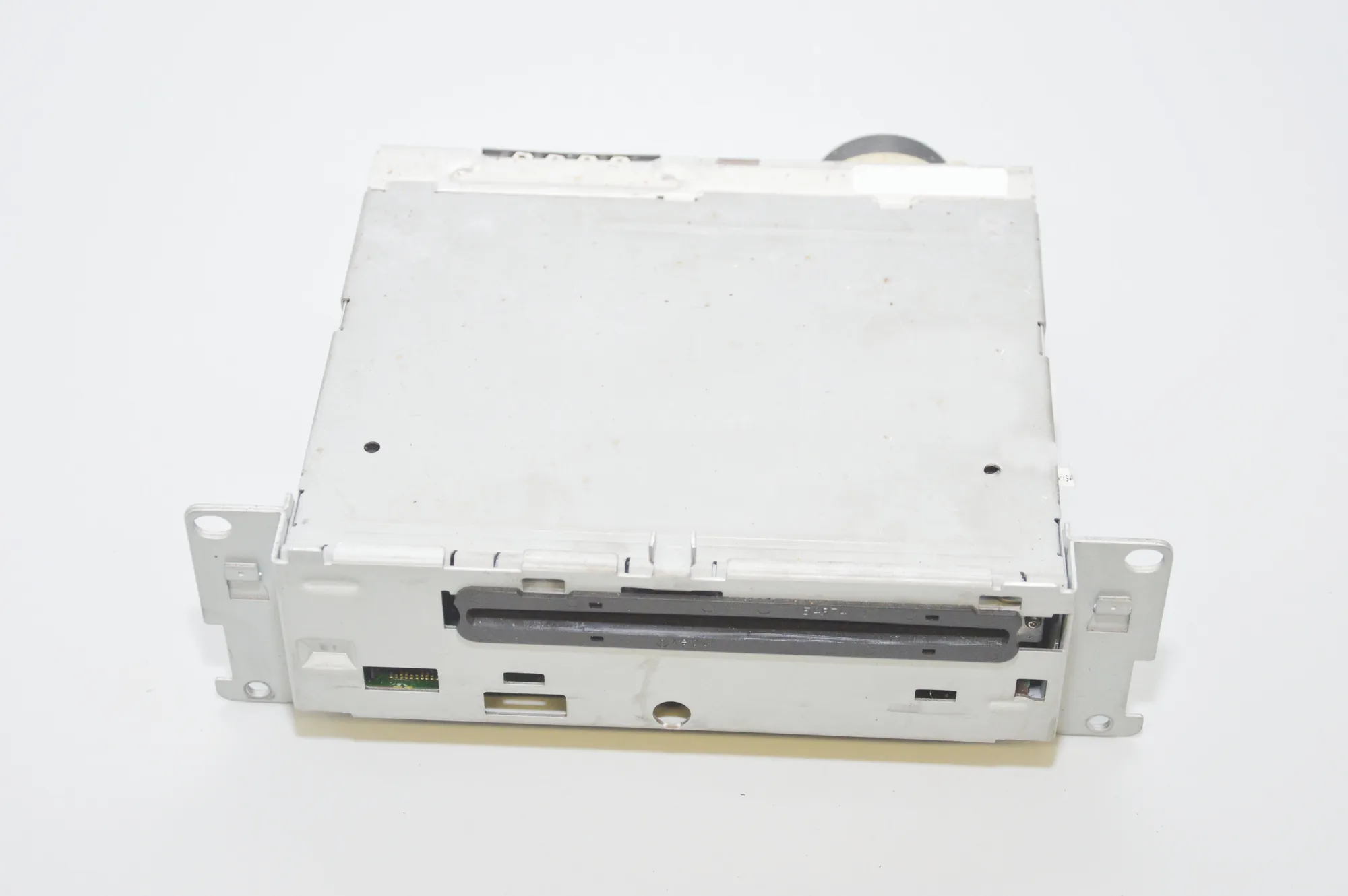 Music Radio CD Player Head Unit – OEM 9149228 · BMW 5 (E60) BMW 5 (E60) 520 d 2004 – 2