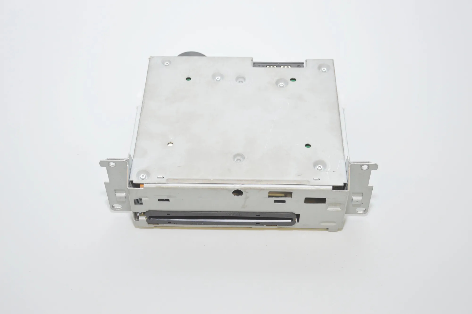 Music Radio CD Player Head Unit – OEM 9149228 · BMW 5 (E60) BMW 5 (E60) 520 d 2004