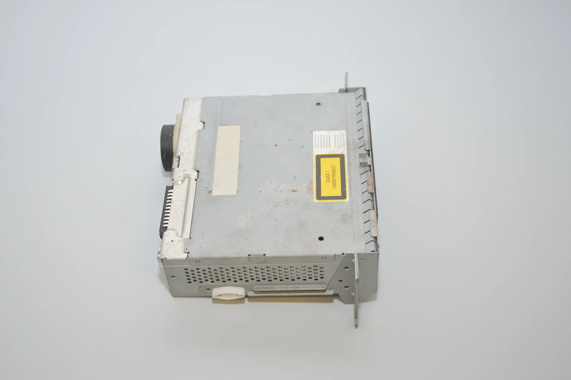 Music Radio CD Player Head Unit – OEM 9149228 · BMW 5 (E60) BMW 5 (E60) 2004