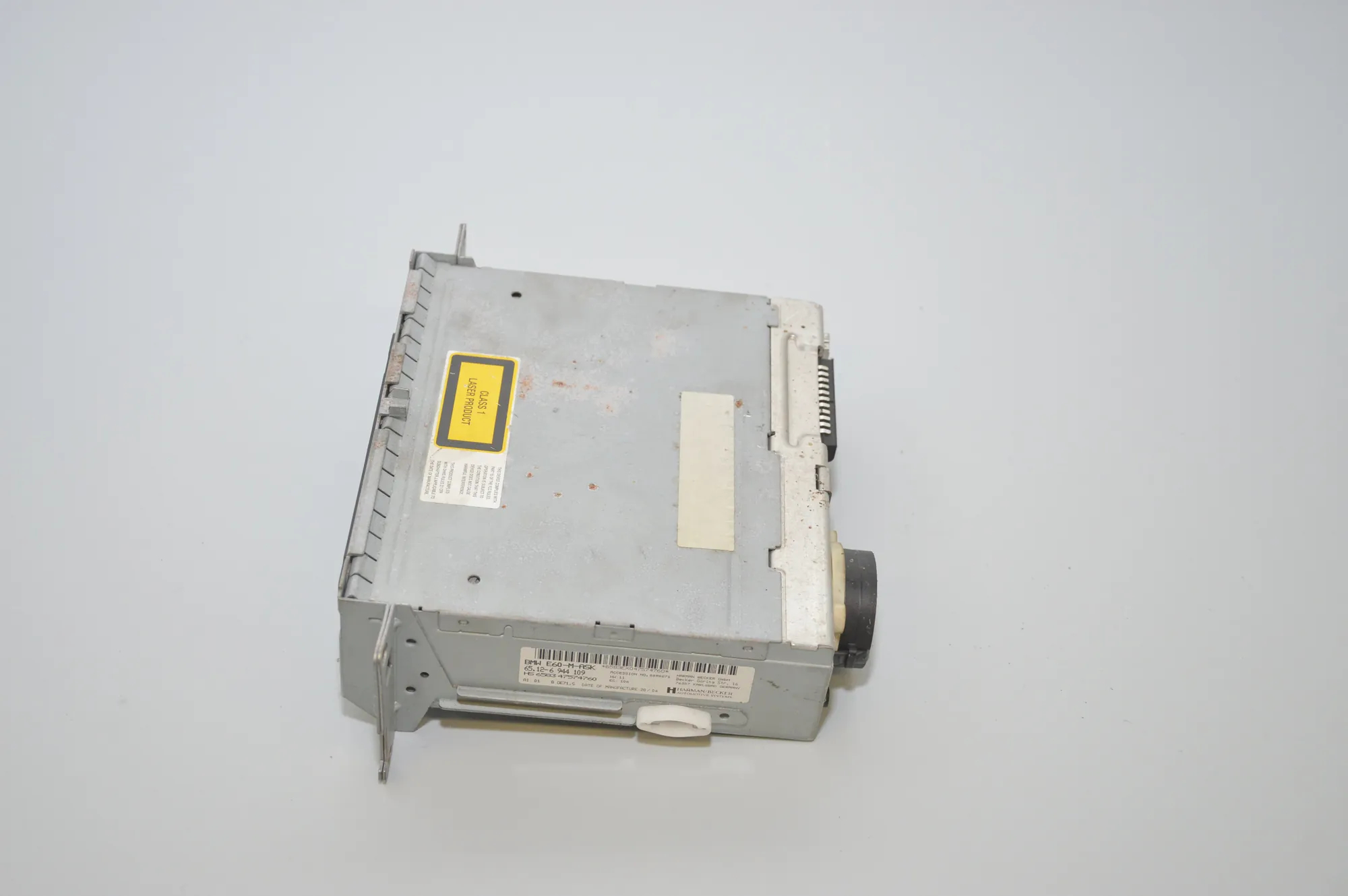 Music Radio CD Player Head Unit – OEM 9149228 · BMW 5 (E60) BMW 5 (E60) 2004 – 2