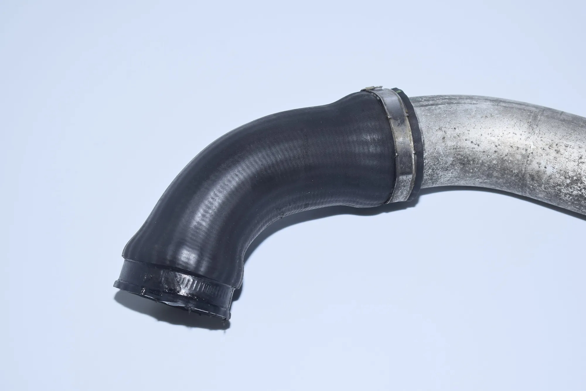 Left Side Intercooler Hose – OEM 2247903 · BMW 5 Touring (E39) 525 d 2000 – 2