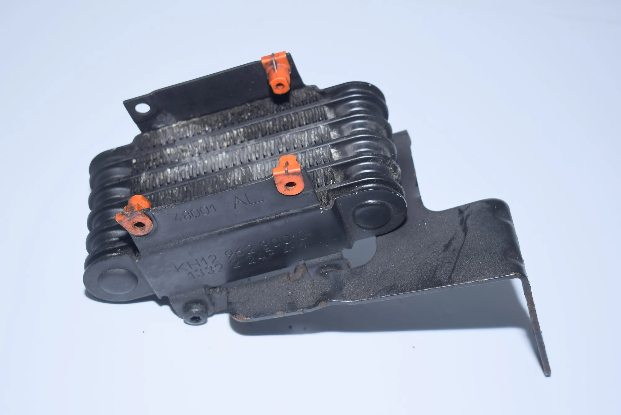 Other Engine Compartment Parts – OEM 2247411 · BMW 5 Touring (E39) 525 d 2000 – 3