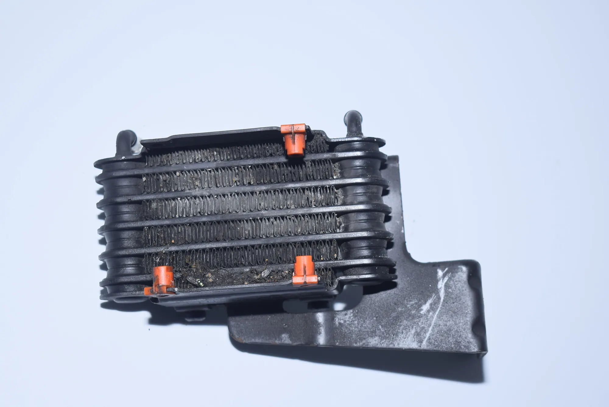 Other Engine Compartment Parts – OEM 2247411 · BMW 5 Touring (E39) 525 d 2000 – 2