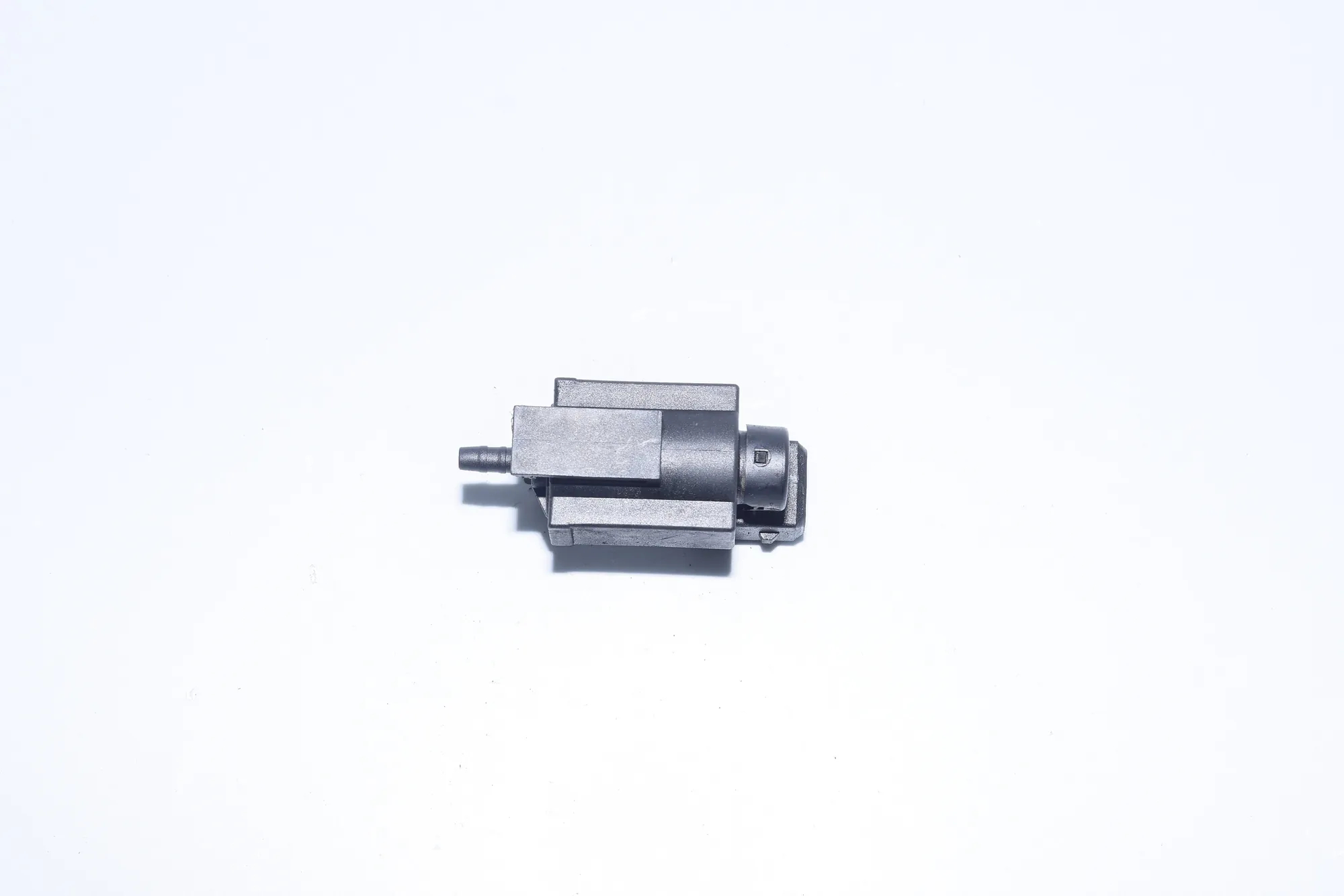 Solenoid Valve – OEM 1742712 · BMW 5 Touring (E39) 525 d 2000