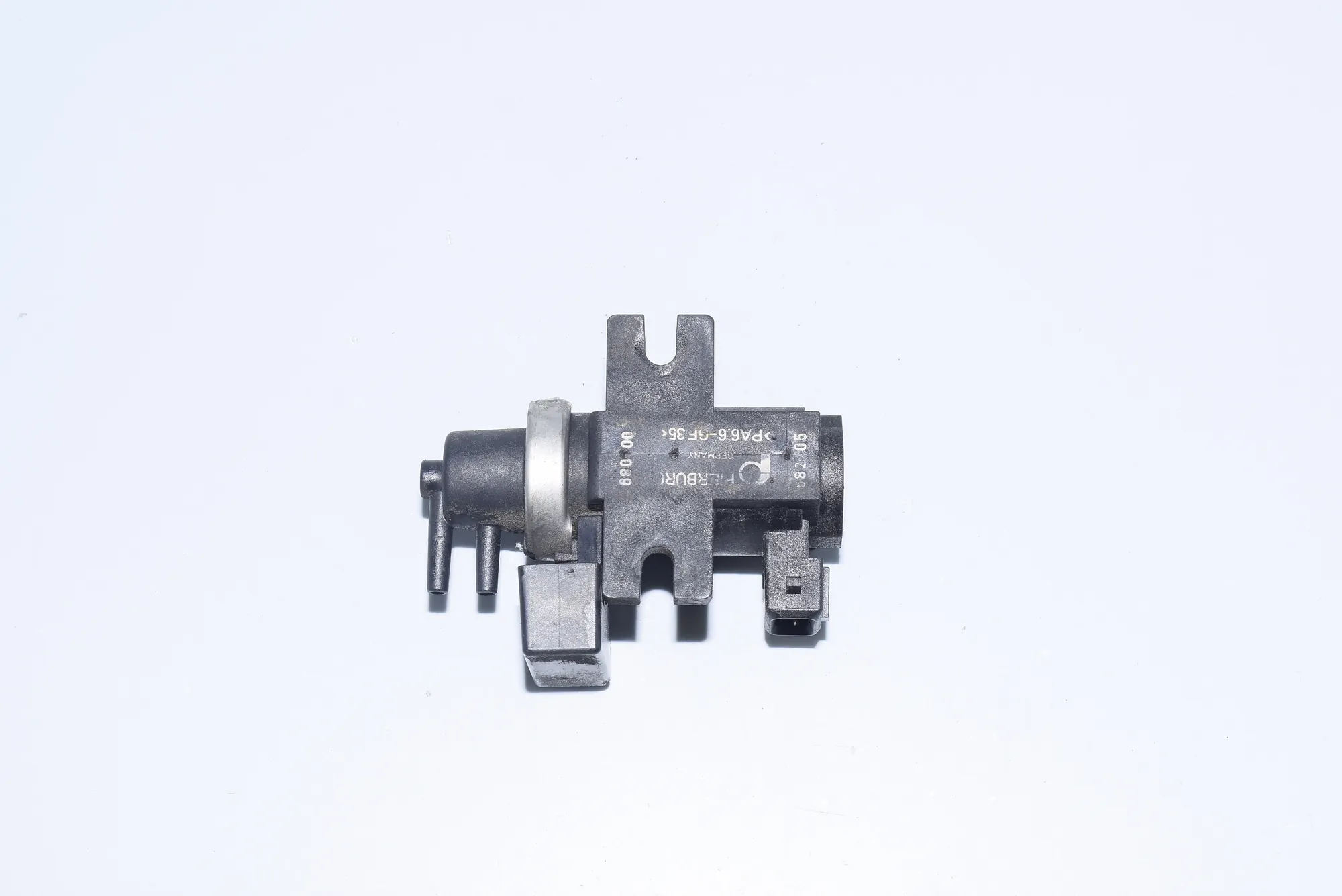 Solenoid Valve – OEM 2247906 · BMW 5 Touring (E39) 525 d 2000 – 3