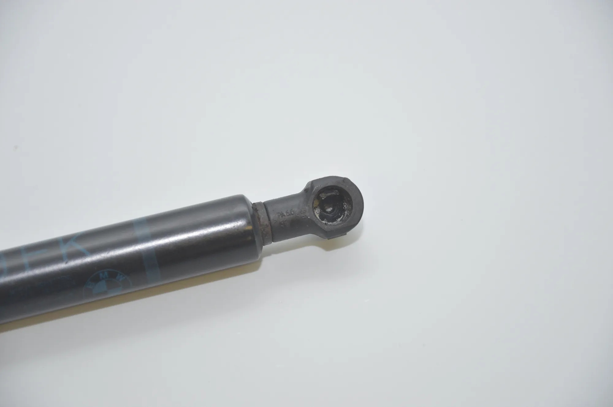 Front Right Bonnet Strut – OEM 8174866 · BMW 5 Touring (E39) 525 d 2000 – 2