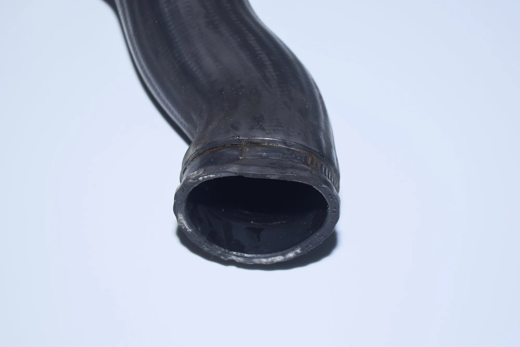 Right Side Intercooler Hose – OEM 2249669 · BMW 5 Touring (E39) 525 d 2003 – 4