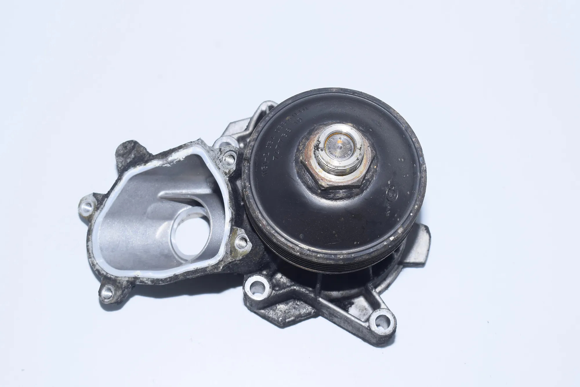Water Pump – OEM 2354055 · BMW 5 Touring (E39) 525 d 2003