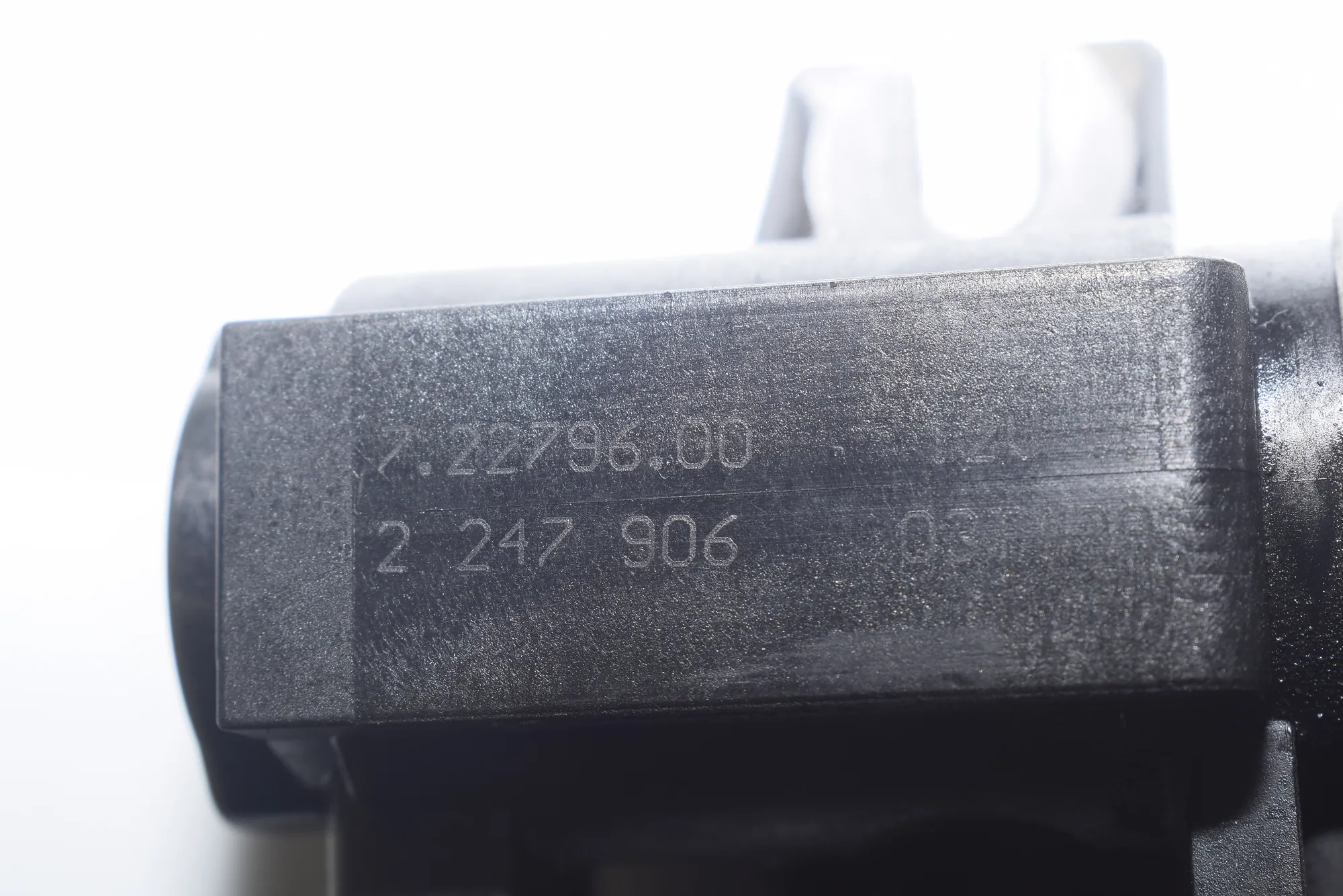 Solenoid Valve – OEM 2247906 · BMW 5 Touring (E39) 525 d 2003 – 6