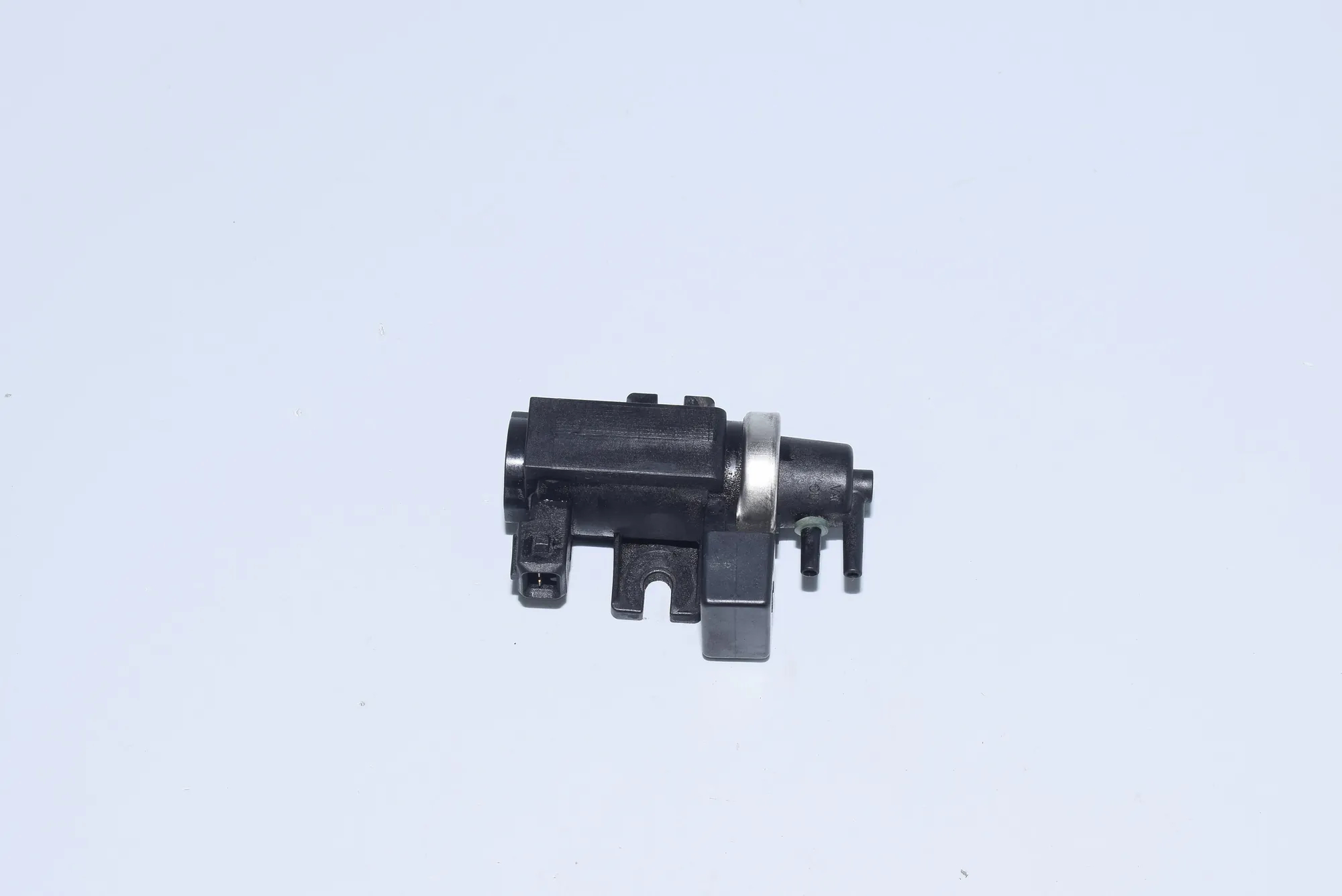 Solenoid Valve – OEM 2247906 · BMW 5 Touring (E39) 525 d 2003