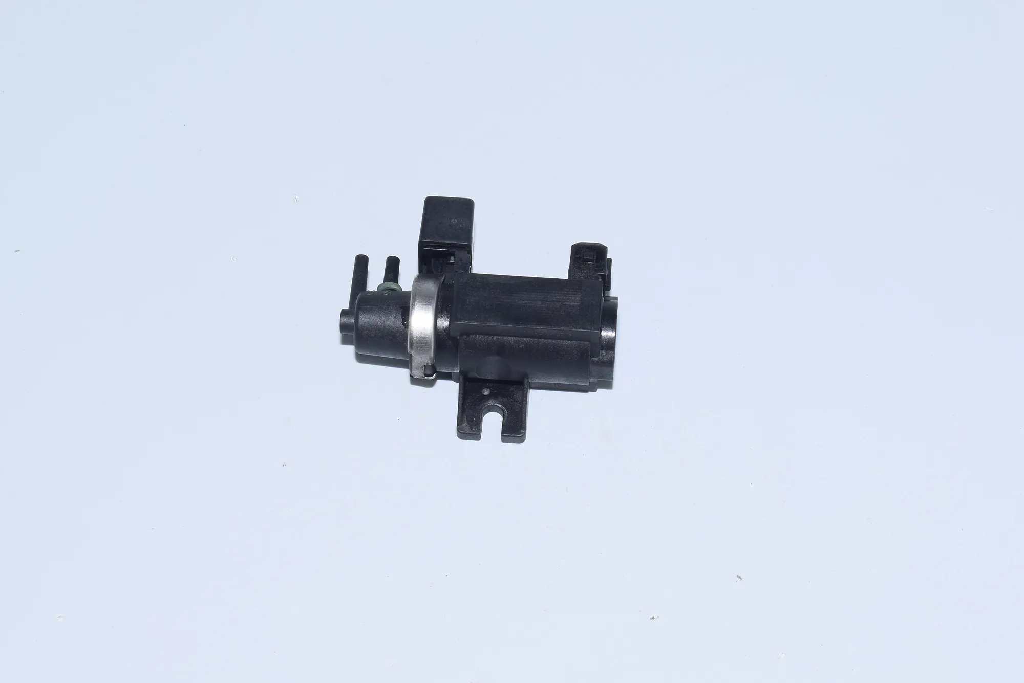 Solenoid Valve – OEM 2247906 · BMW 5 Touring (E39) 525 d 2003 – 3