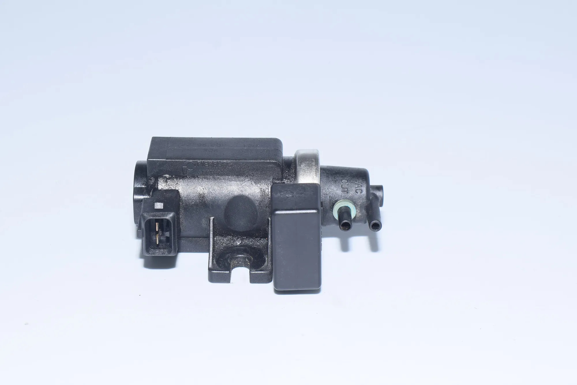 Solenoid Valve – OEM 2247906 · BMW 5 Touring (E39) 525 d 2003 – 2