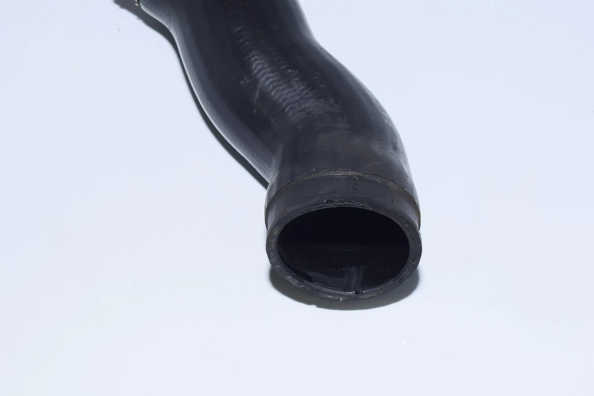 Right Side Intercooler Hose – OEM 2249669 · BMW 5 Touring (E39) 530 d 2000 – 4