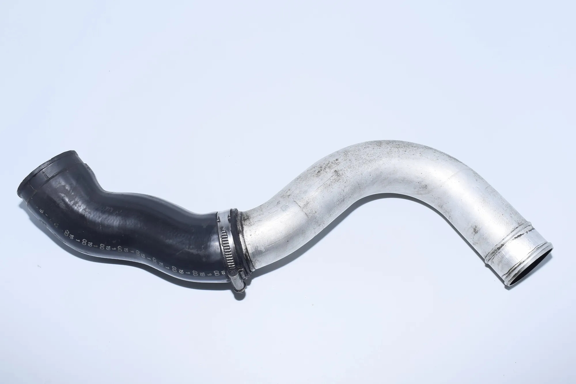 Right Side Intercooler Hose – OEM 2249669 · BMW 5 Touring (E39) 530 d 2000 – 2