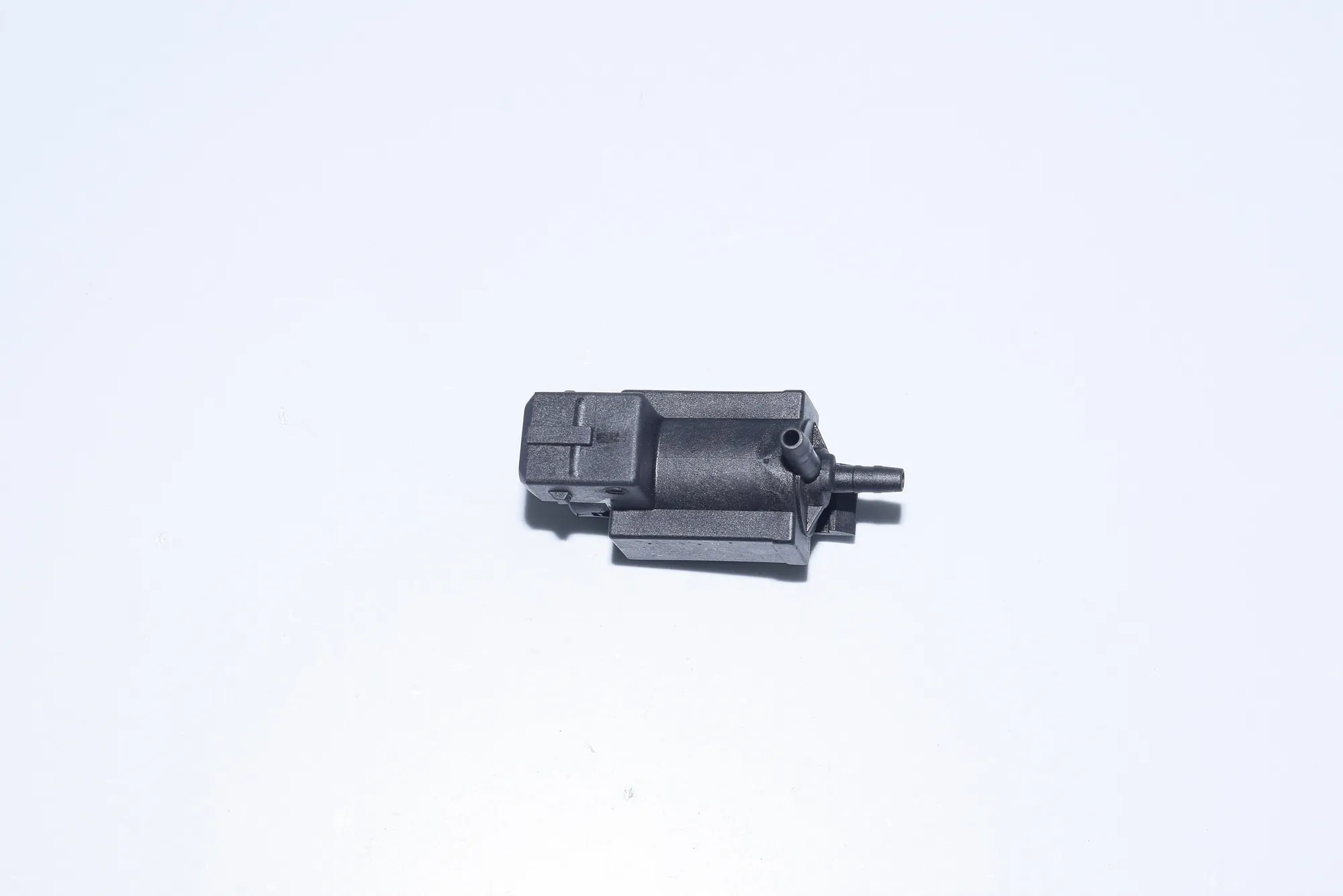 Solenoid Valve – OEM 1742712 · BMW 5 Touring (E39) 530 d 2000 – 6