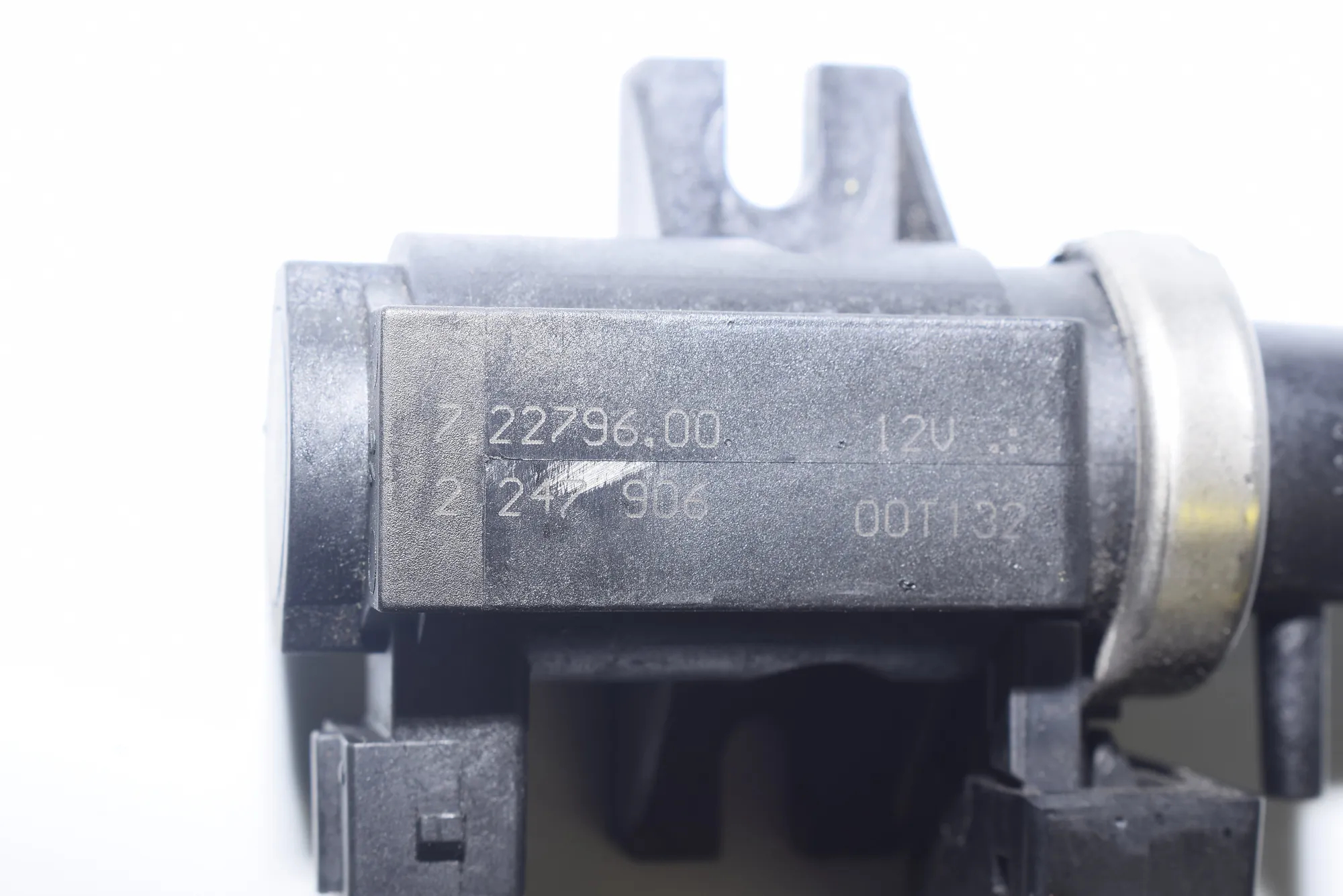 Solenoid Valve – OEM 2247906 · BMW 5 Touring (E39) 530 d 2000 – 6