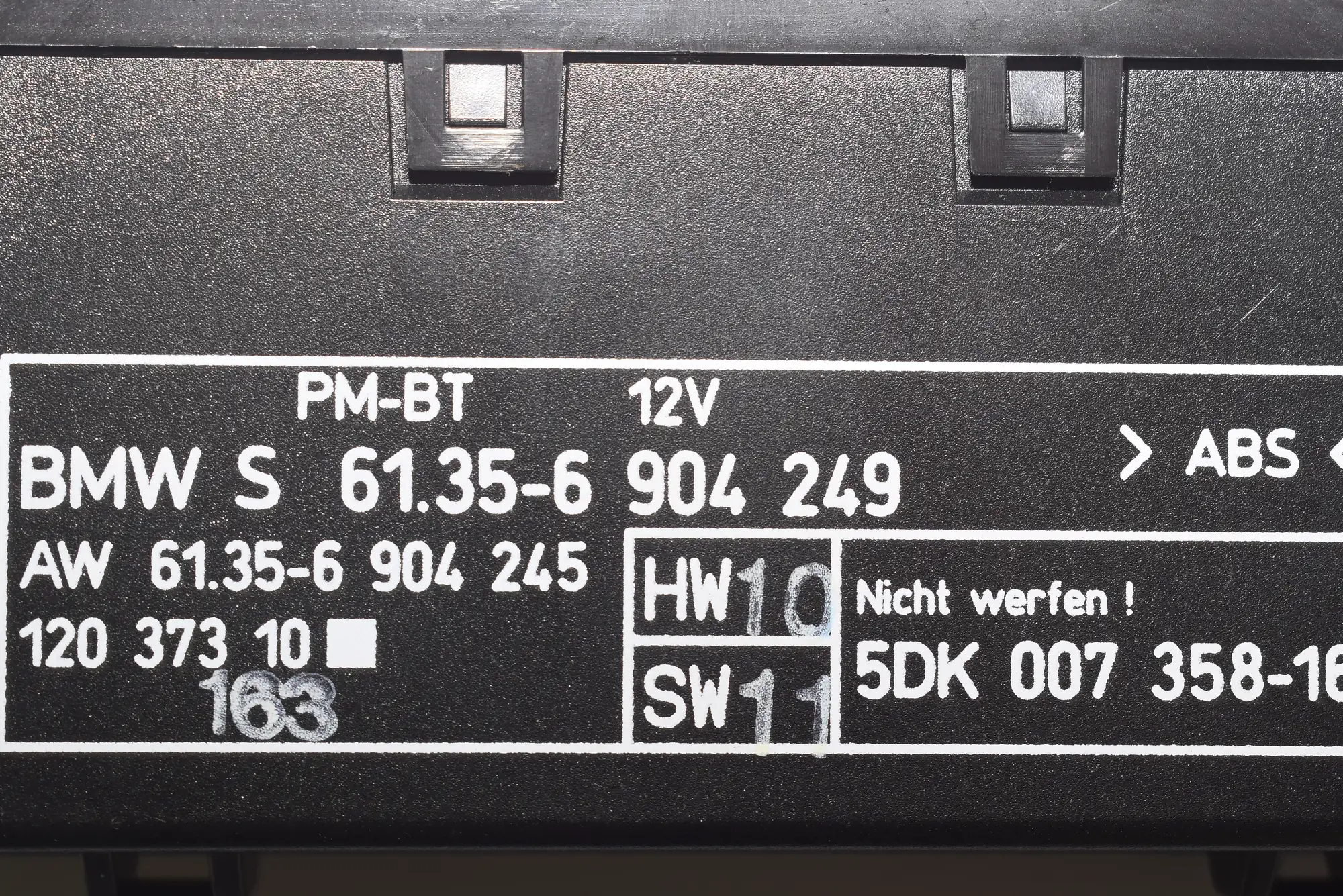 Front Left Door Control Unit – OEM 6904249 · BMW 5 Touring (E39) 525 d 2003 – 5