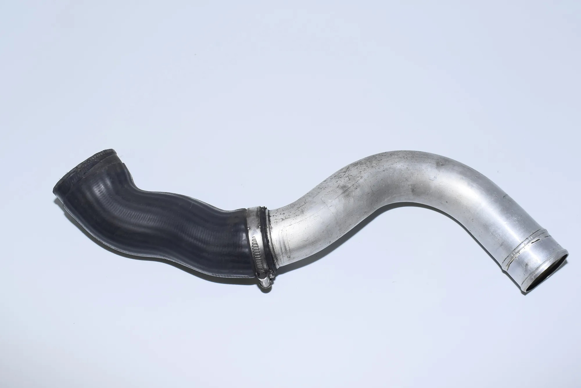 Right Side Intercooler Hose – OEM 2249669 · BMW 5 Touring (E39) 525 d 2003 – 4
