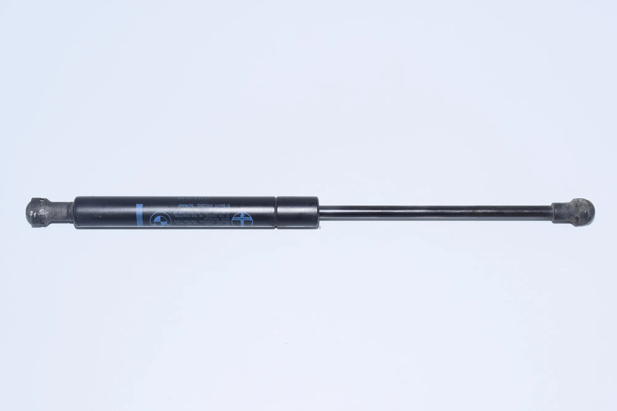 Front Right Bonnet Strut – OEM 8174866 · BMW 5 Touring (E39) 525 d 2003 – 3