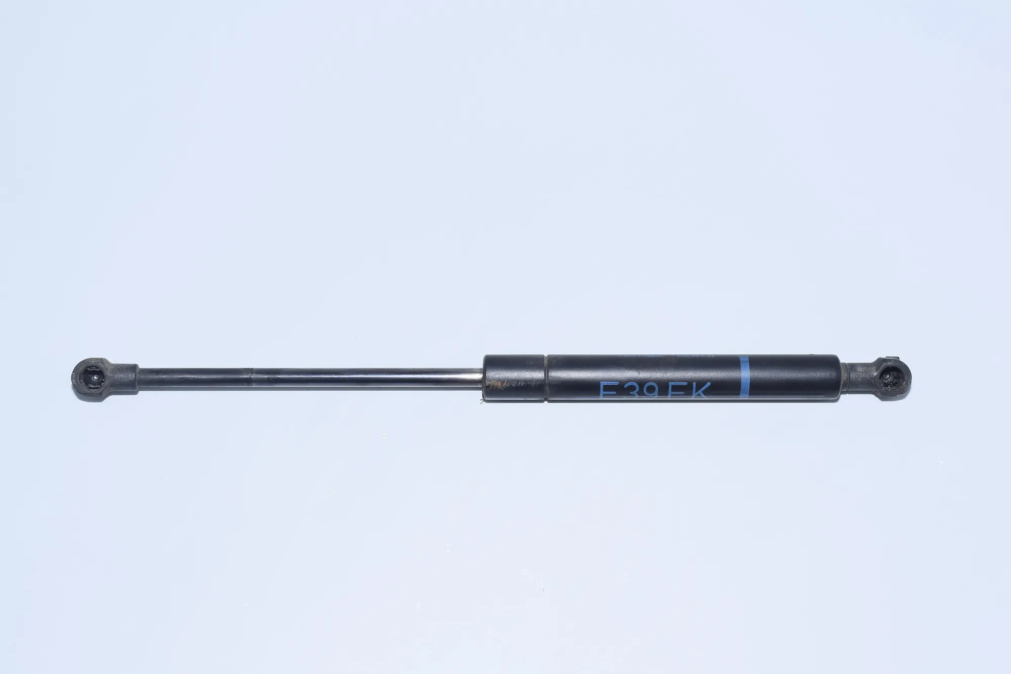 Front Right Bonnet Strut – OEM 8174866 · BMW 5 Touring (E39) 525 d 2003 – 4