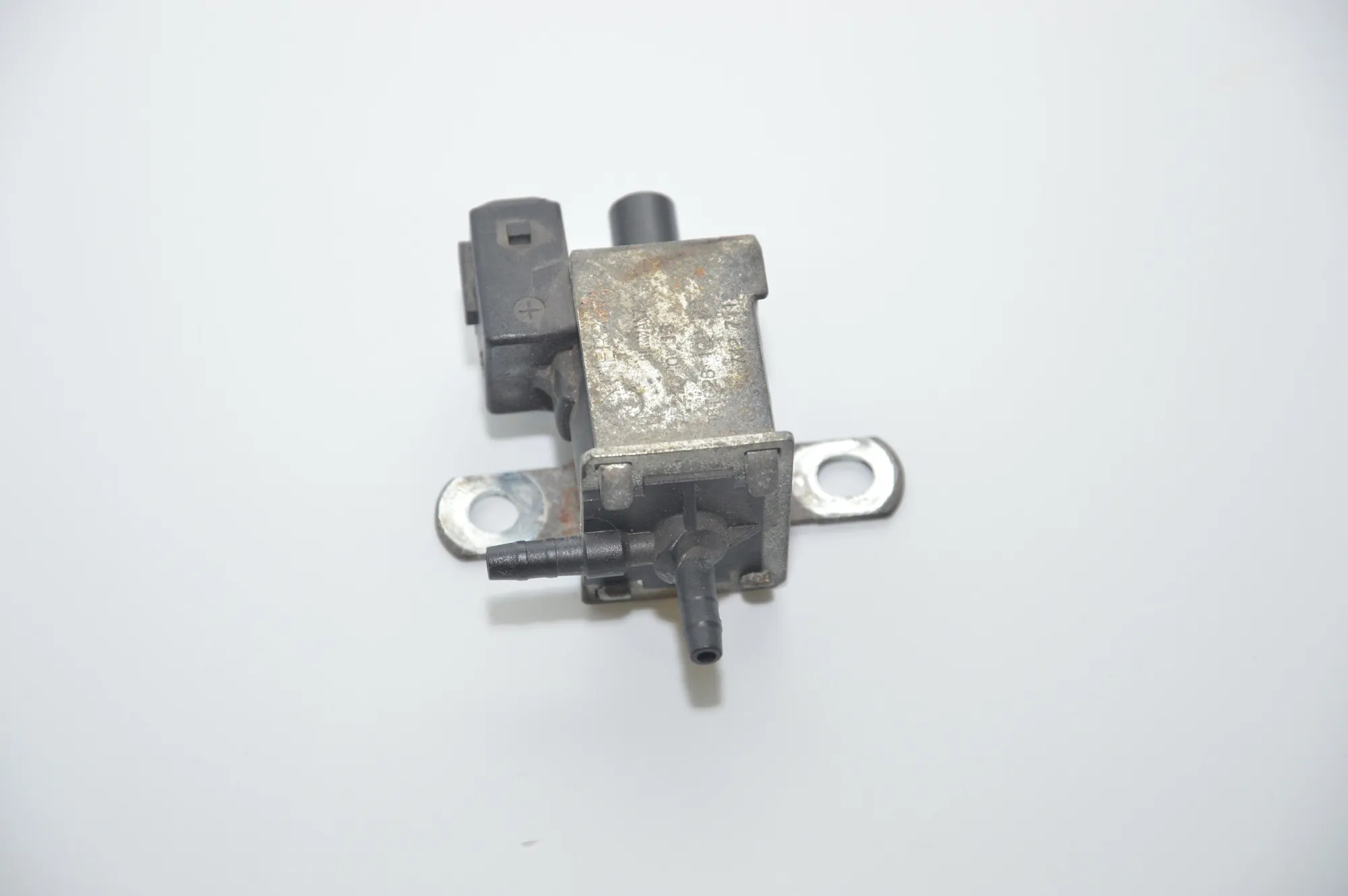 Solenoid Valve – OEM 1742711 · BMW 5 Touring (E39) BMW 5 Touring (E39) 540 i 2004 – 3