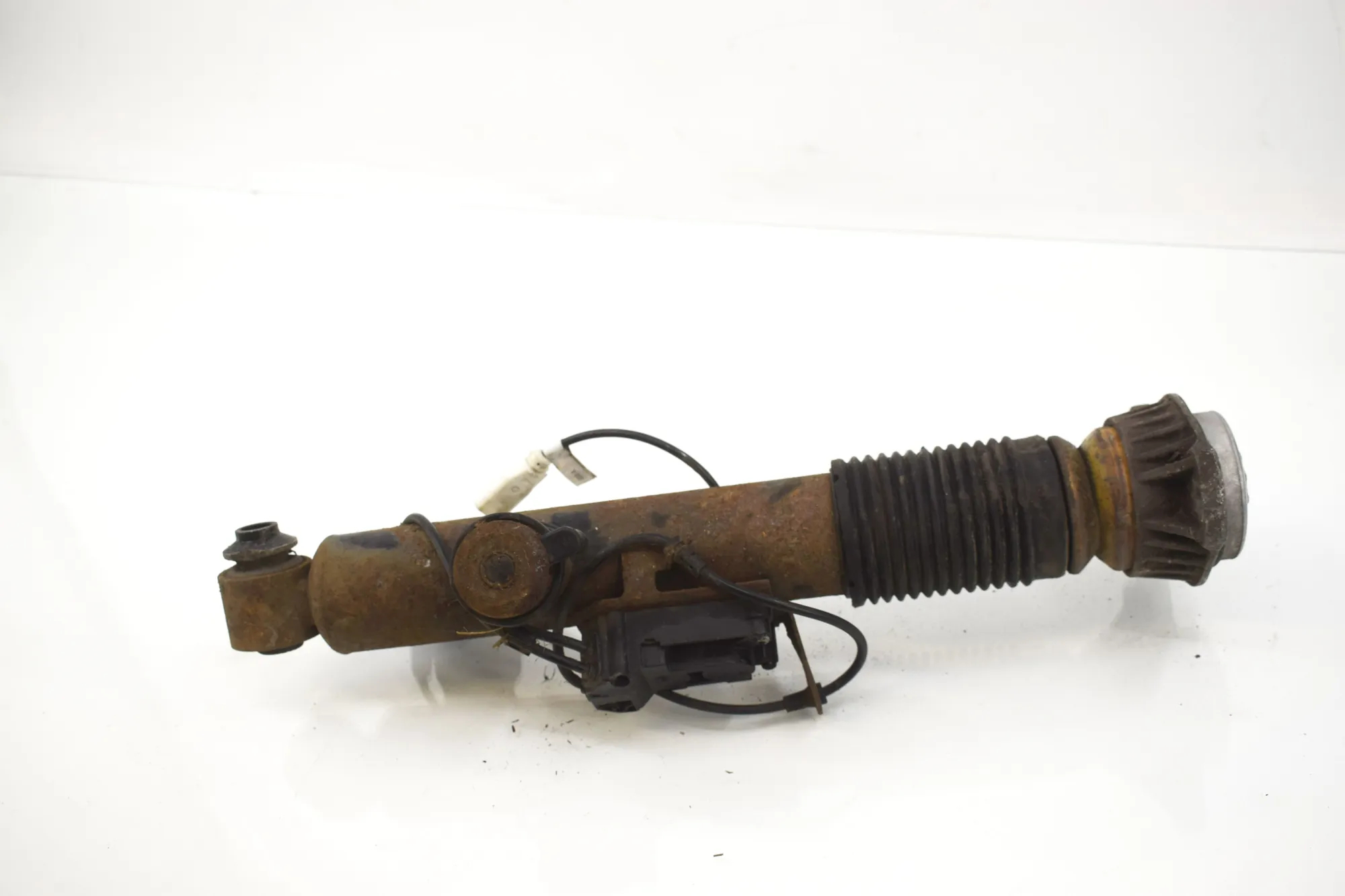 Rear Left Shock Absorber – OEM 6796985 · BMW 5 Touring (F11) 530 d xDrive 2011