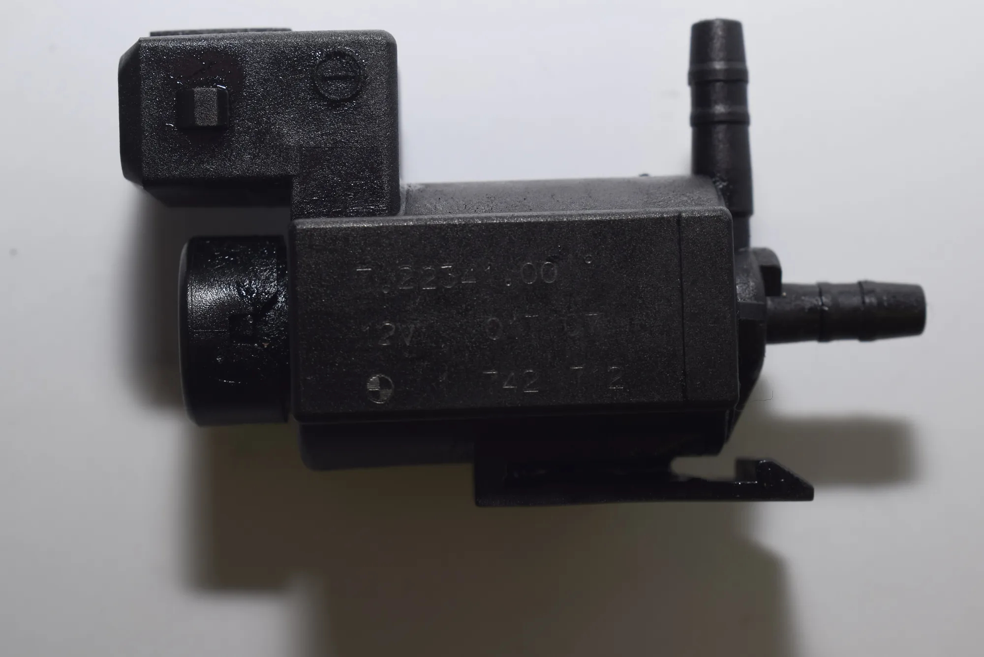 Solenoid Valve – OEM 1742712 · BMW 5 Touring (E39) 525 d 2001 – 5