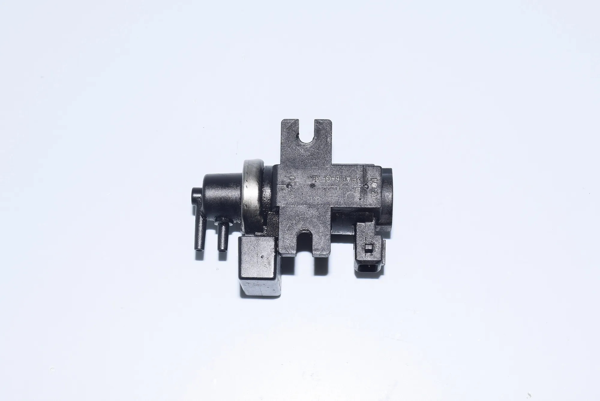 Solenoid Valve – OEM 2247906 · BMW 5 Touring (E39) 525 d 2001 – 3
