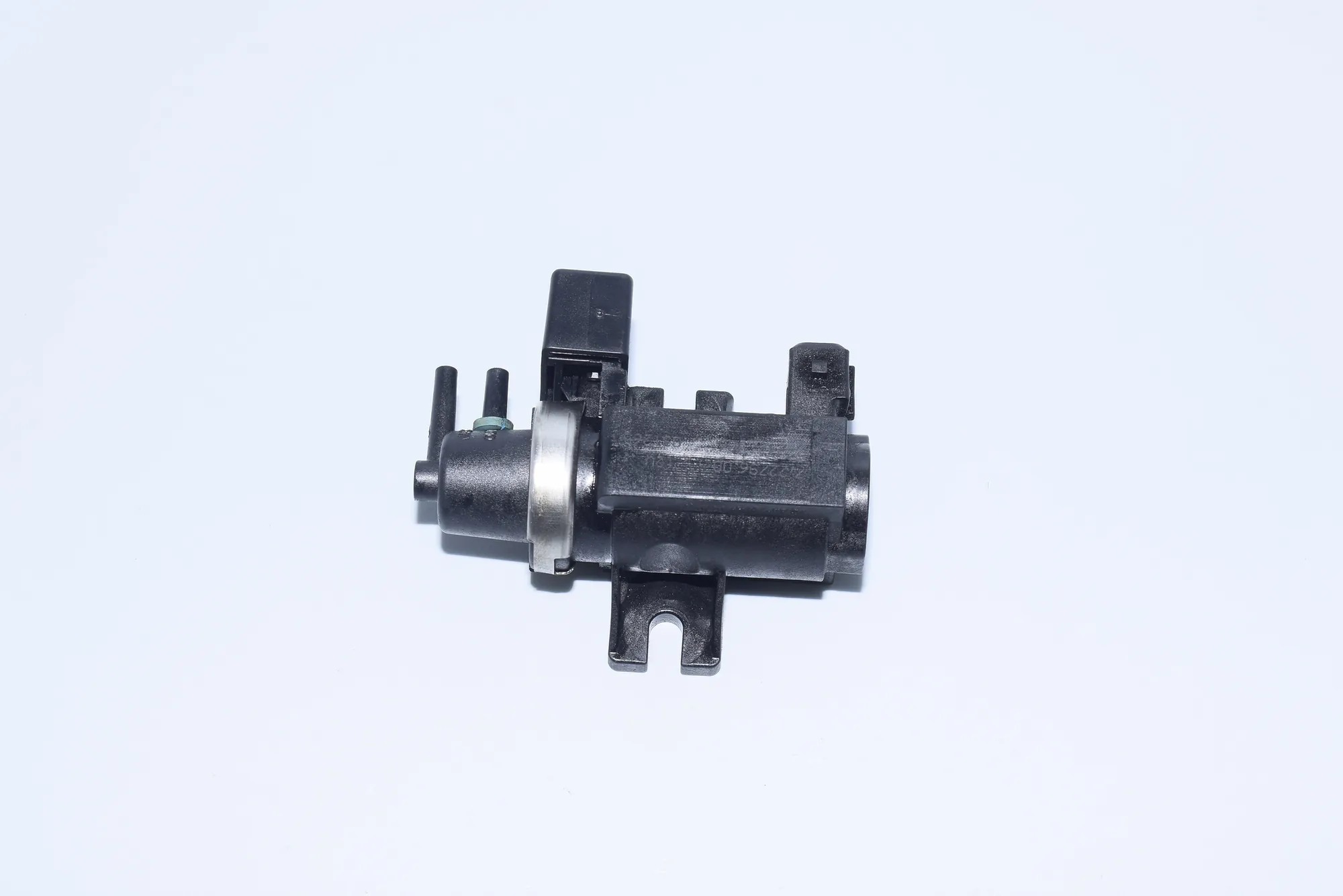 Solenoid Valve – OEM 2247906 · BMW 5 Touring (E39) 525 d 2001