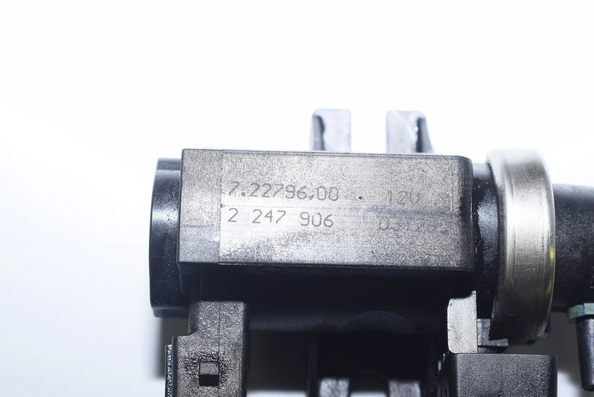 Solenoid Valve – OEM 2247906 · BMW 5 Touring (E39) 525 d 2001 – 6