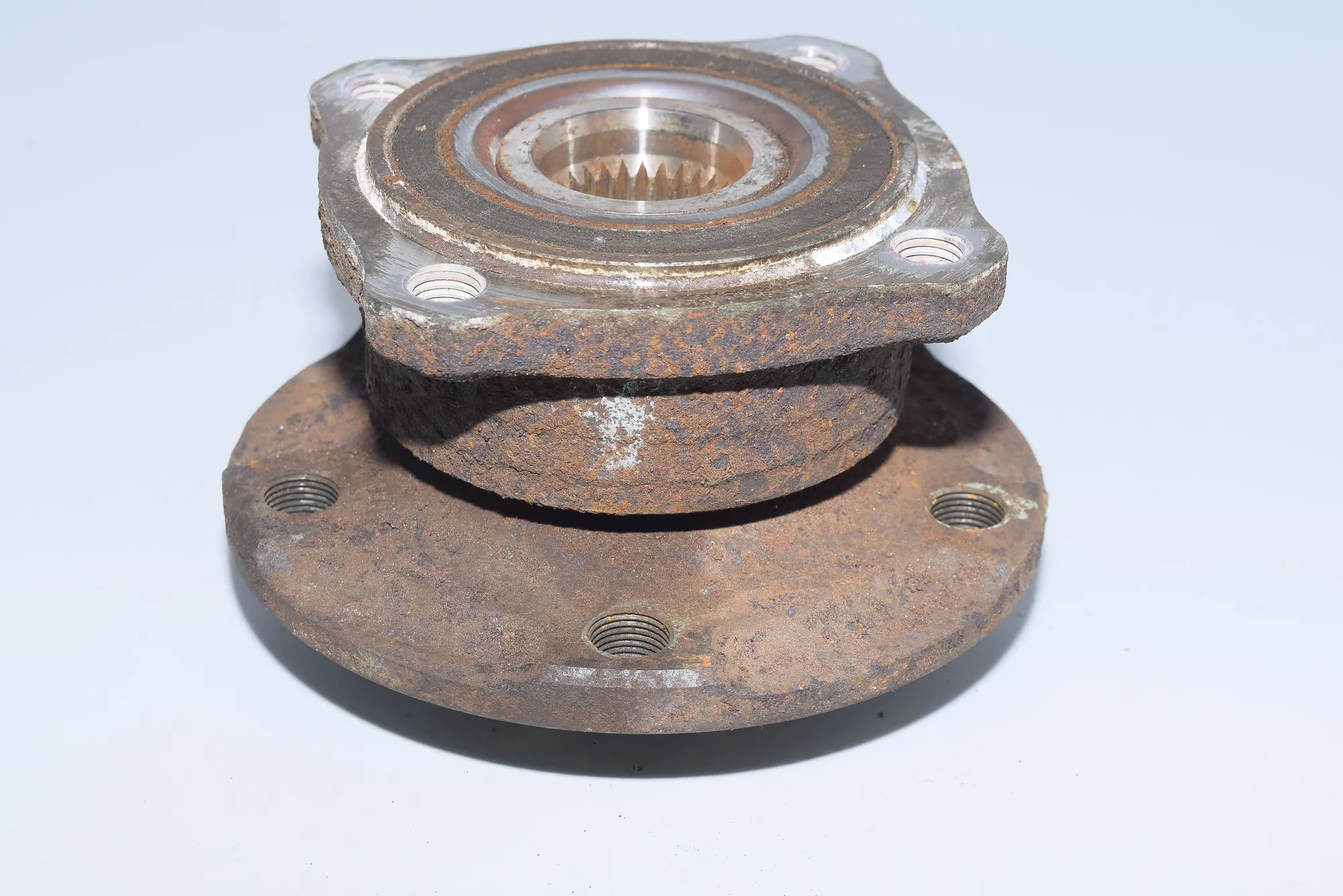 Rear Right Wheel Bearing – OEM NA · BMW 7 (F01, F02) BMW 7 (F01, F02) 740 d xDrive 2011