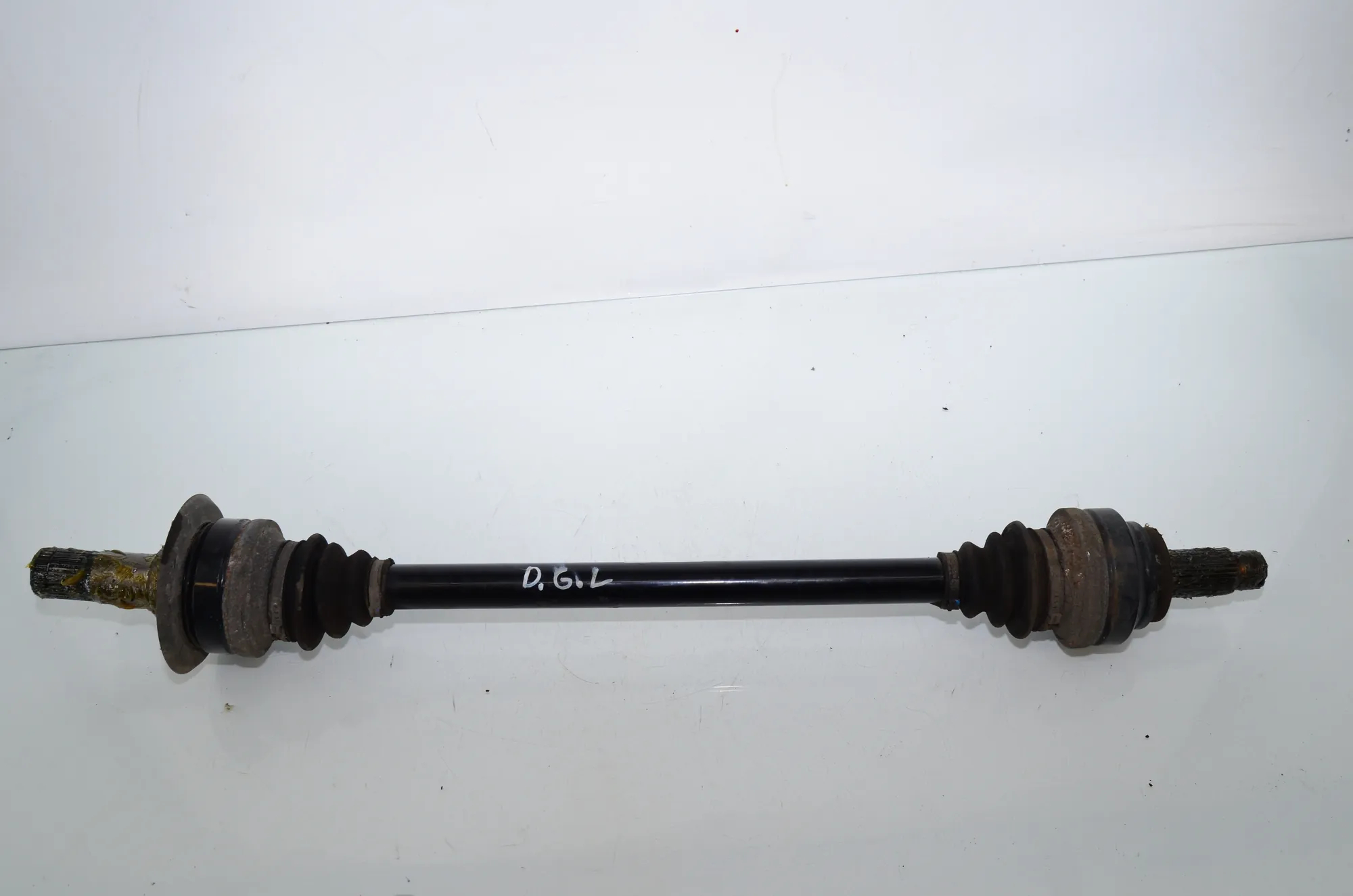 Rear Right Driveshaft – OEM 7581018 · BMW 5 Touring (F11) 530 d xDrive 2011