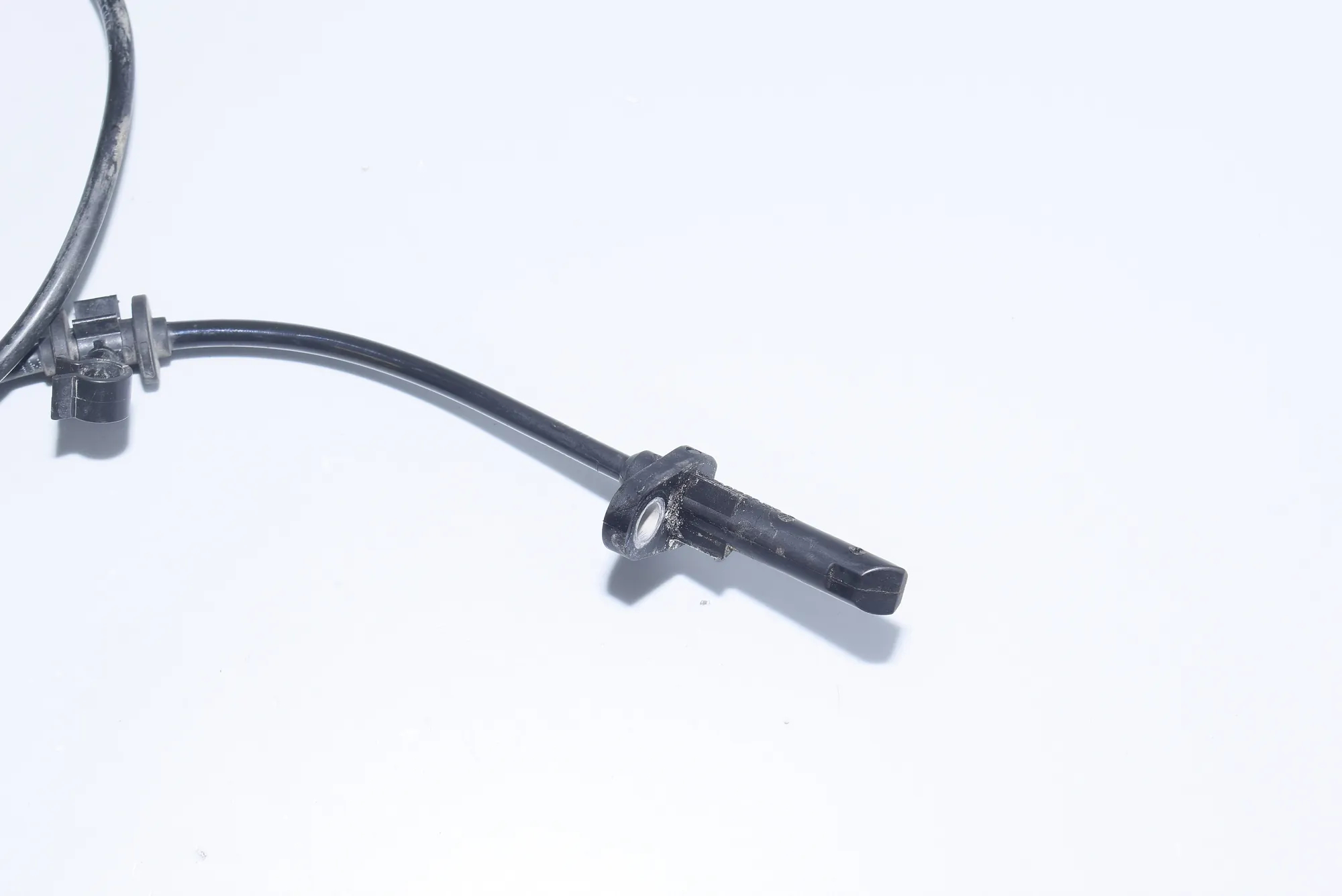 Rear Right ABS Sensor – OEM 6775864 · BMW 7 (F01, F02) BMW 7 (F01, F02) 740 d xDrive 2011 – 5