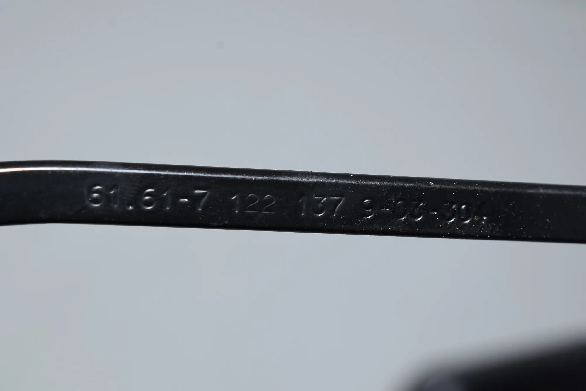 Front Wiper Arms – OEM 7160010 · BMW 1 (E87) 120 i 2004 – 7