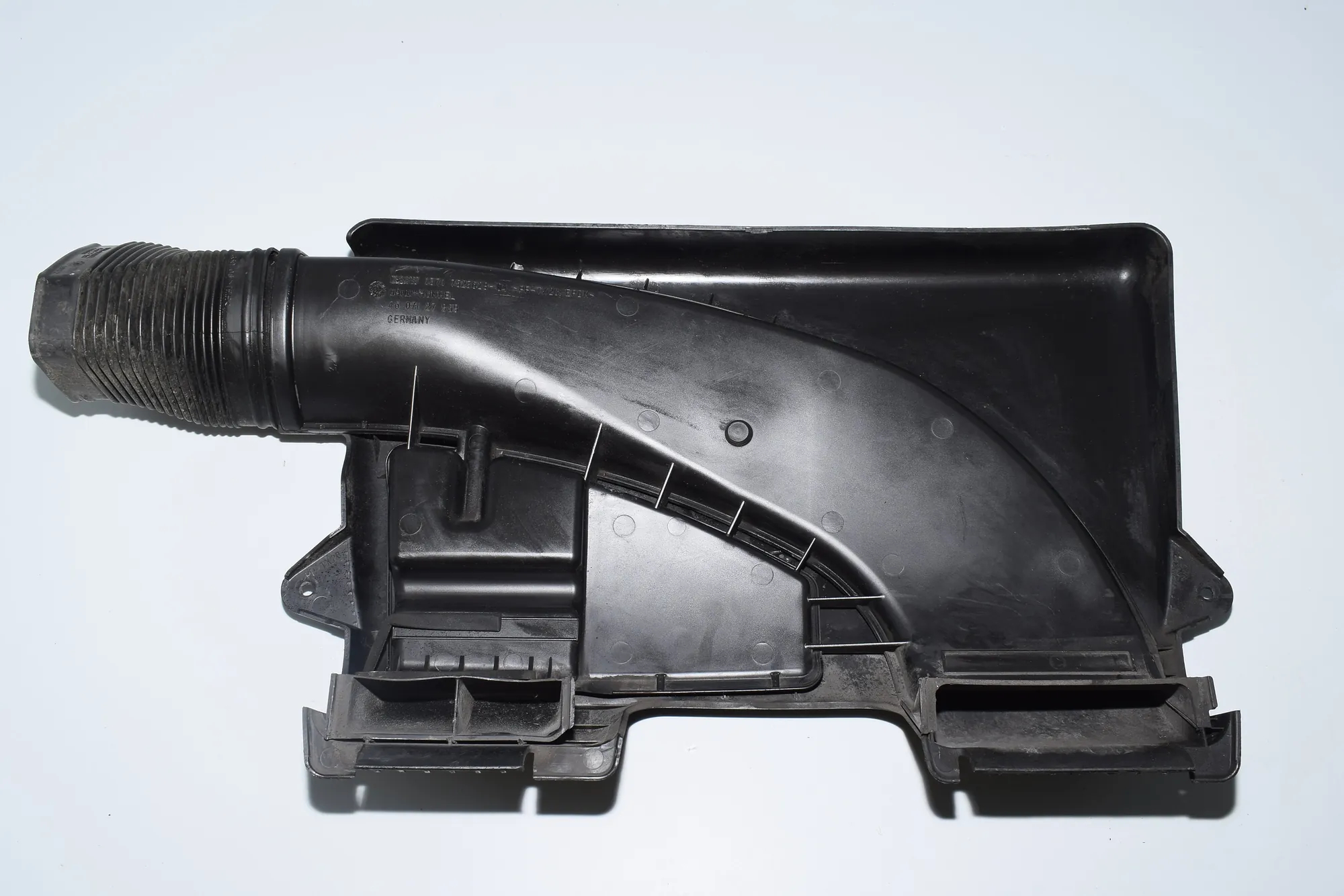 Other Engine Compartment Parts – OEM 7523629 · BMW 1 (E87) 120 i 2004 – 4