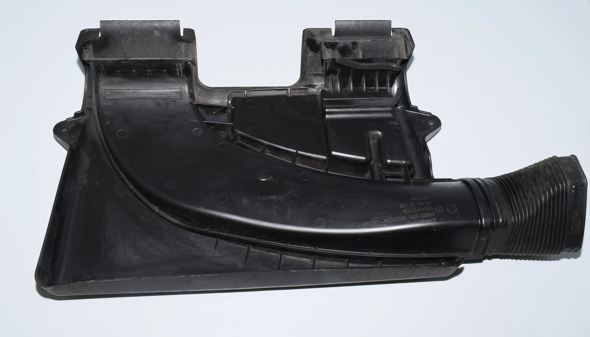 Other Engine Compartment Parts – OEM 7523629 · BMW 1 (E87) 120 i 2004 – 2