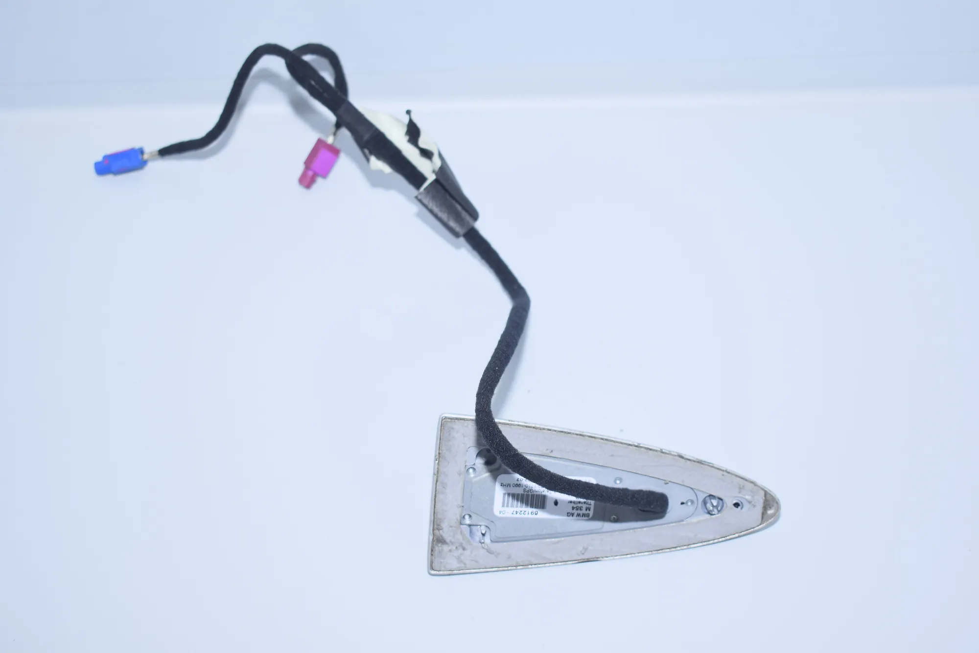 Antenna – OEM 6912247 · BMW 7 (E65, E66, E67) 745 i, Li 2002 – 3